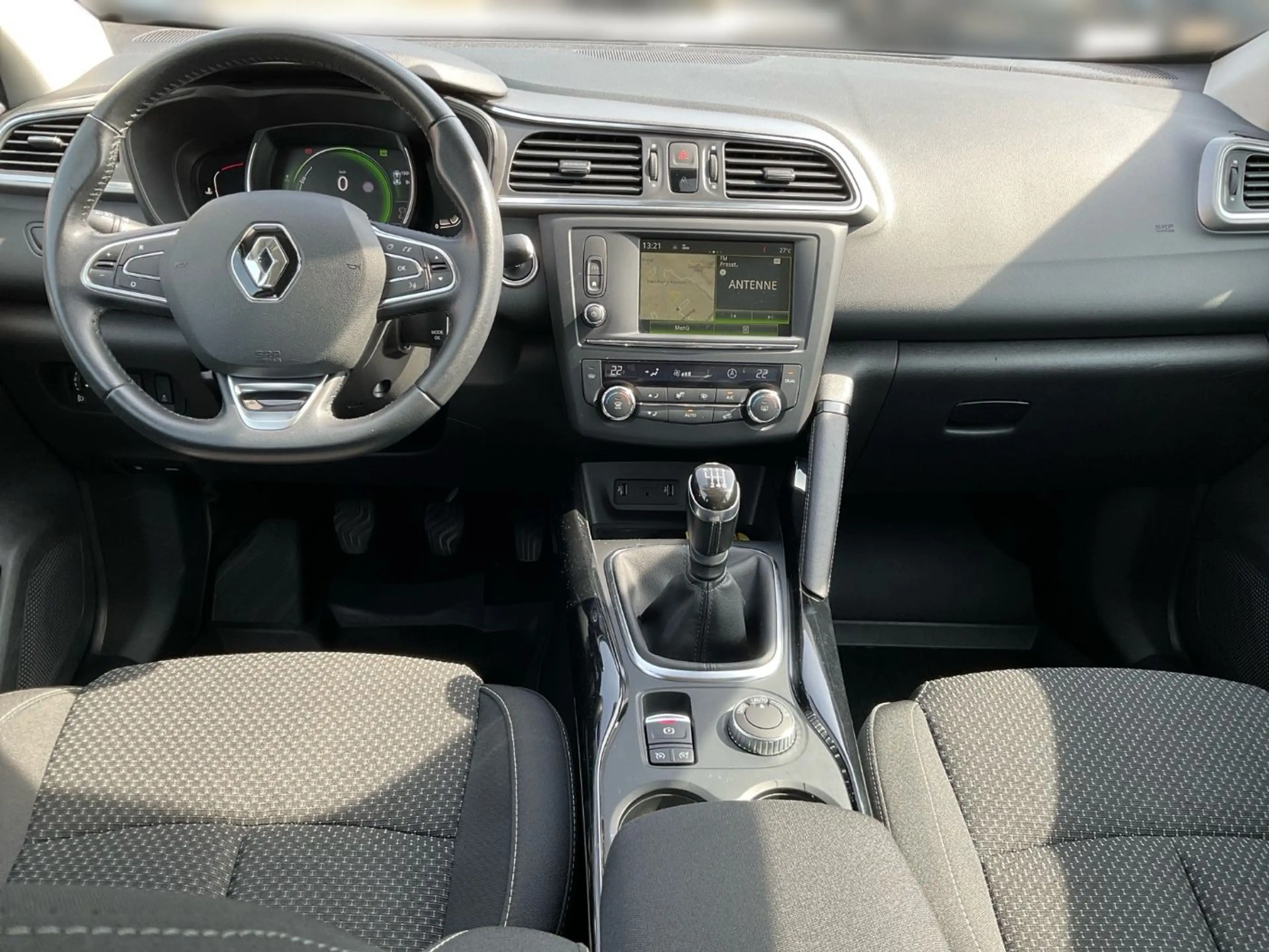 Renault Kadjar ENERGY DCI 130 BUSINES Allrad — photo 10