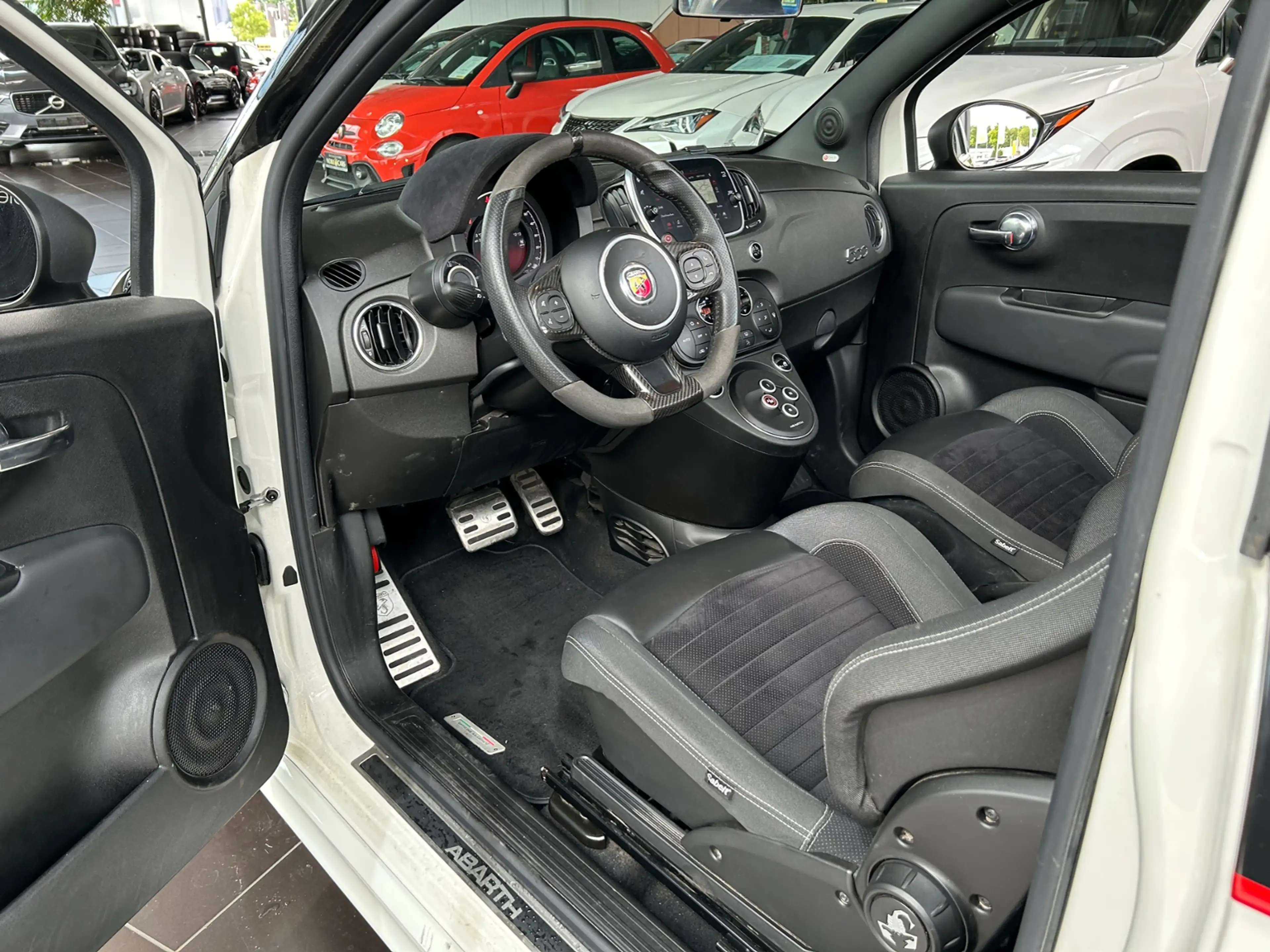 Abarth 595C Competizione KLIMA XENON NAVI ALU — photo 10