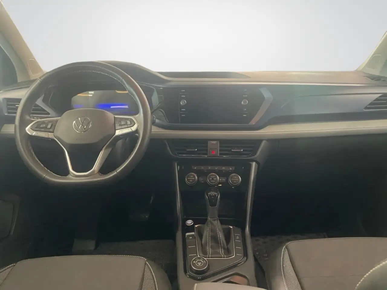 Volkswagen Taos снимка Volkswagen Taos