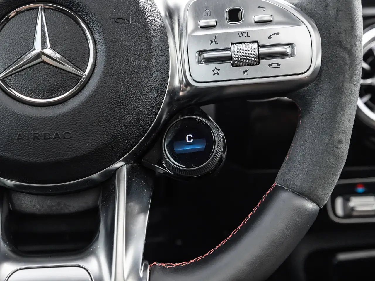 Mercedes-Benz CLA photo Mercedes-Benz CLA
