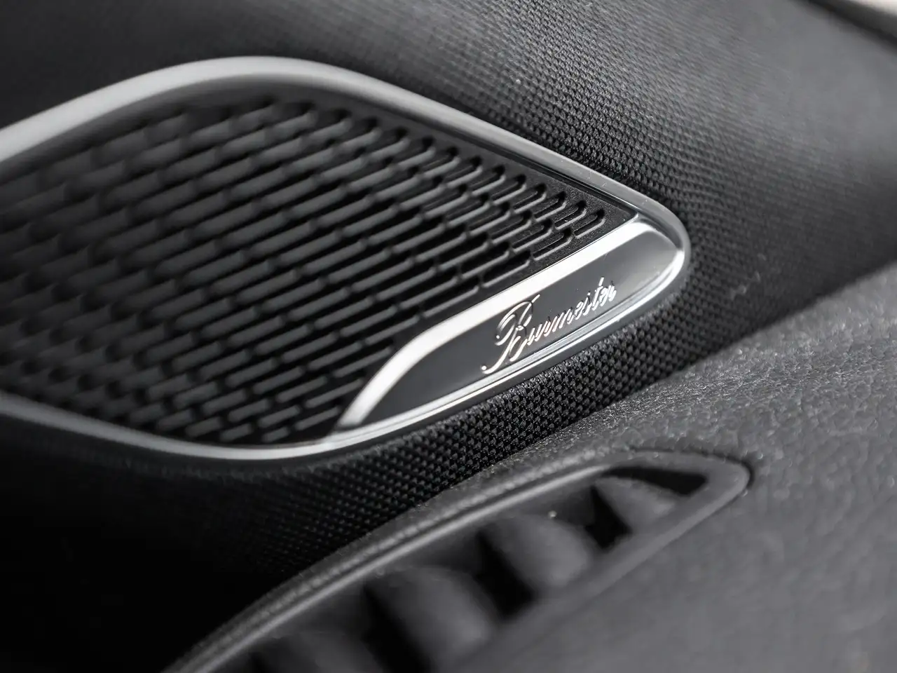 Mercedes-Benz CLA photo Mercedes-Benz CLA