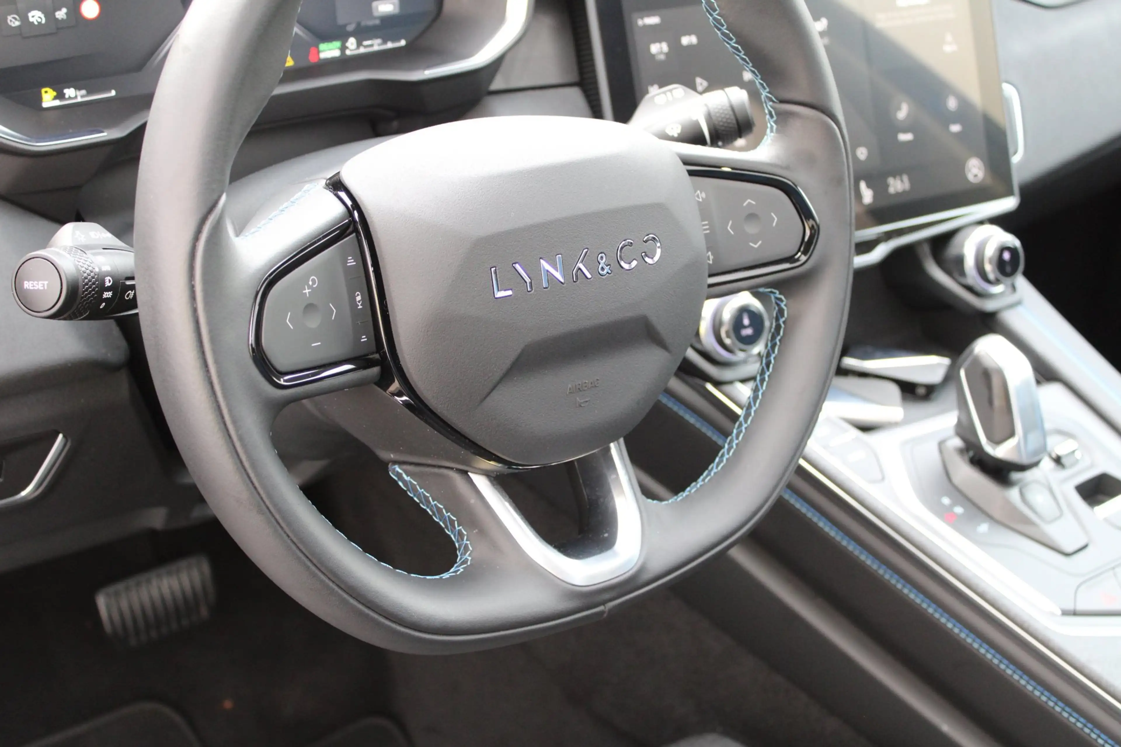 Lynk & Co 01 1.5 PHEV 262PK 360° Camera Carplay NAP BTW !! — photo 12