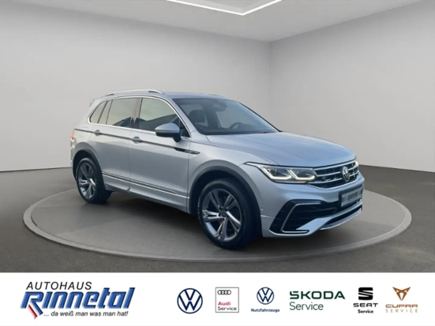 Volkswagen Tiguan 2.0 TSI DSG 4 Motion R-Line AHK+TRAILER ASS+KAMER Silber - 2