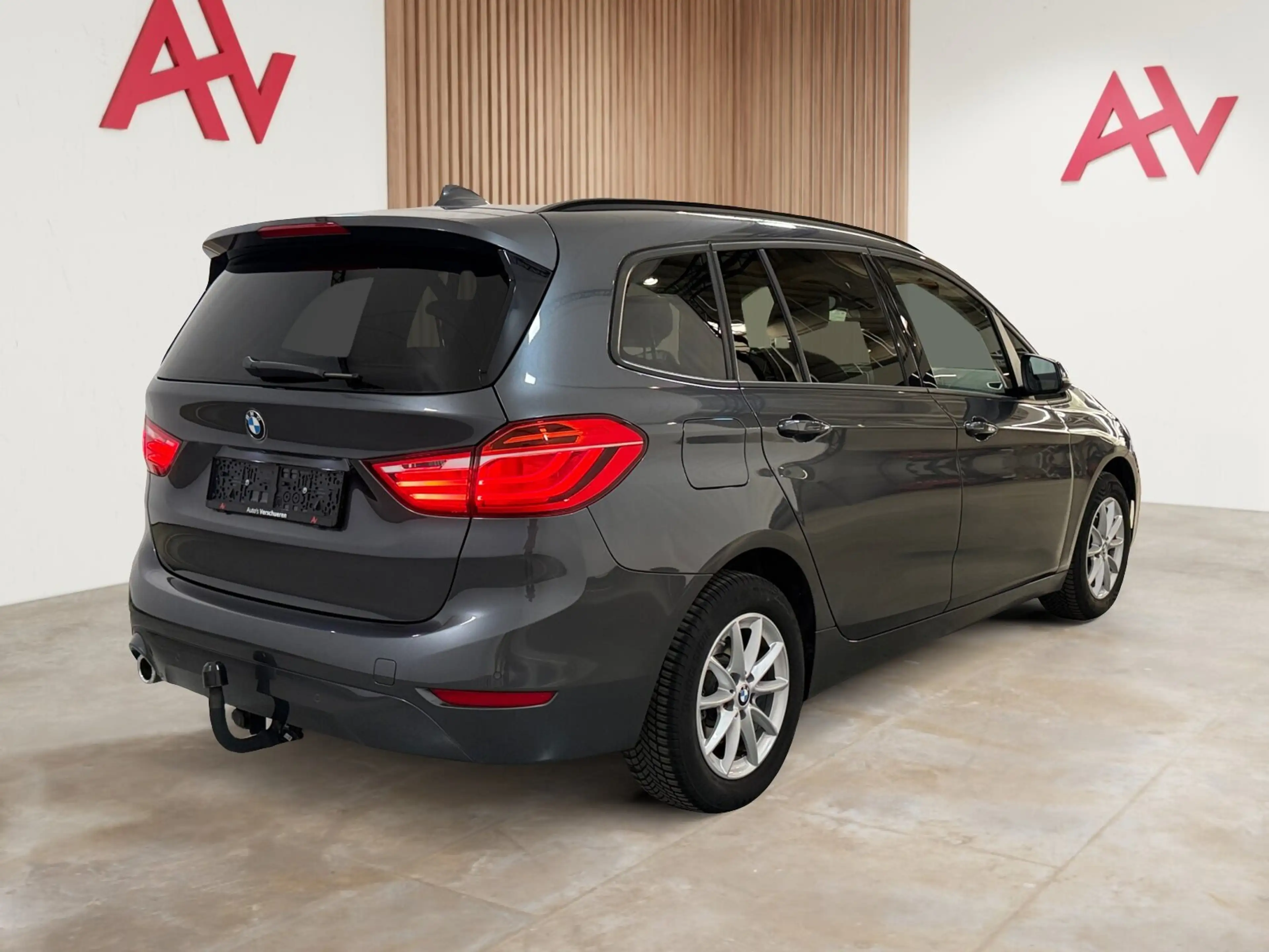 BMW 216 dA 7pl. ** Trekhaak | Navi/Carplay | Zetelverw — photo 6