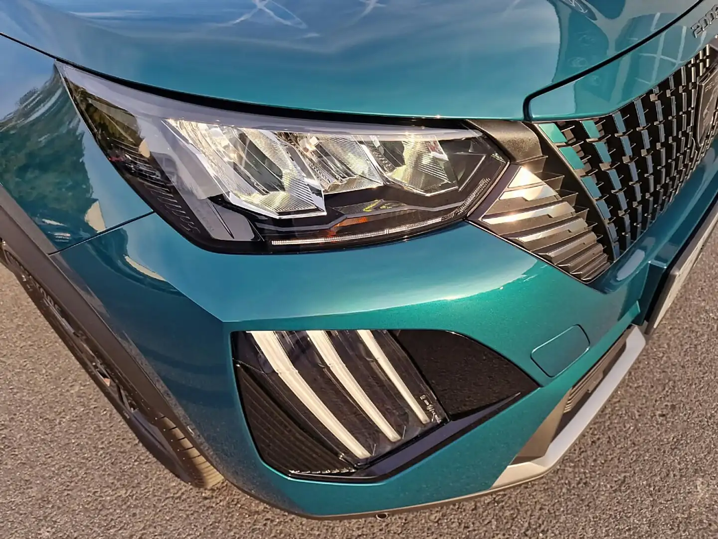 Peugeot 2008 Hybrid 110 e-DCS6 Envy "sofort verfügbar" Blau - 2