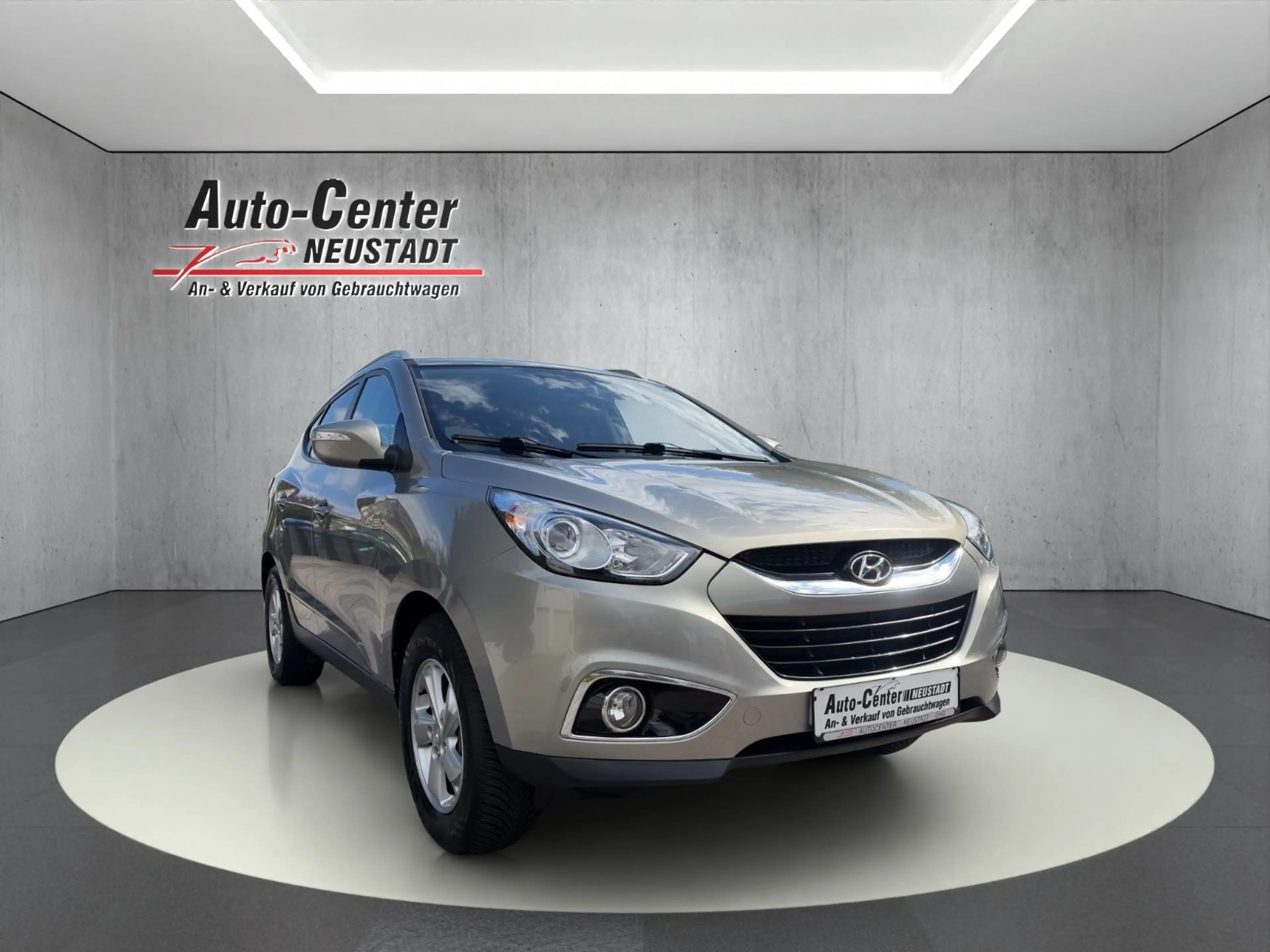 Hyundai iX35 Style 2WD PDC/AHK/KLIMAA/BLUETOOTH/SHZ — photo 8