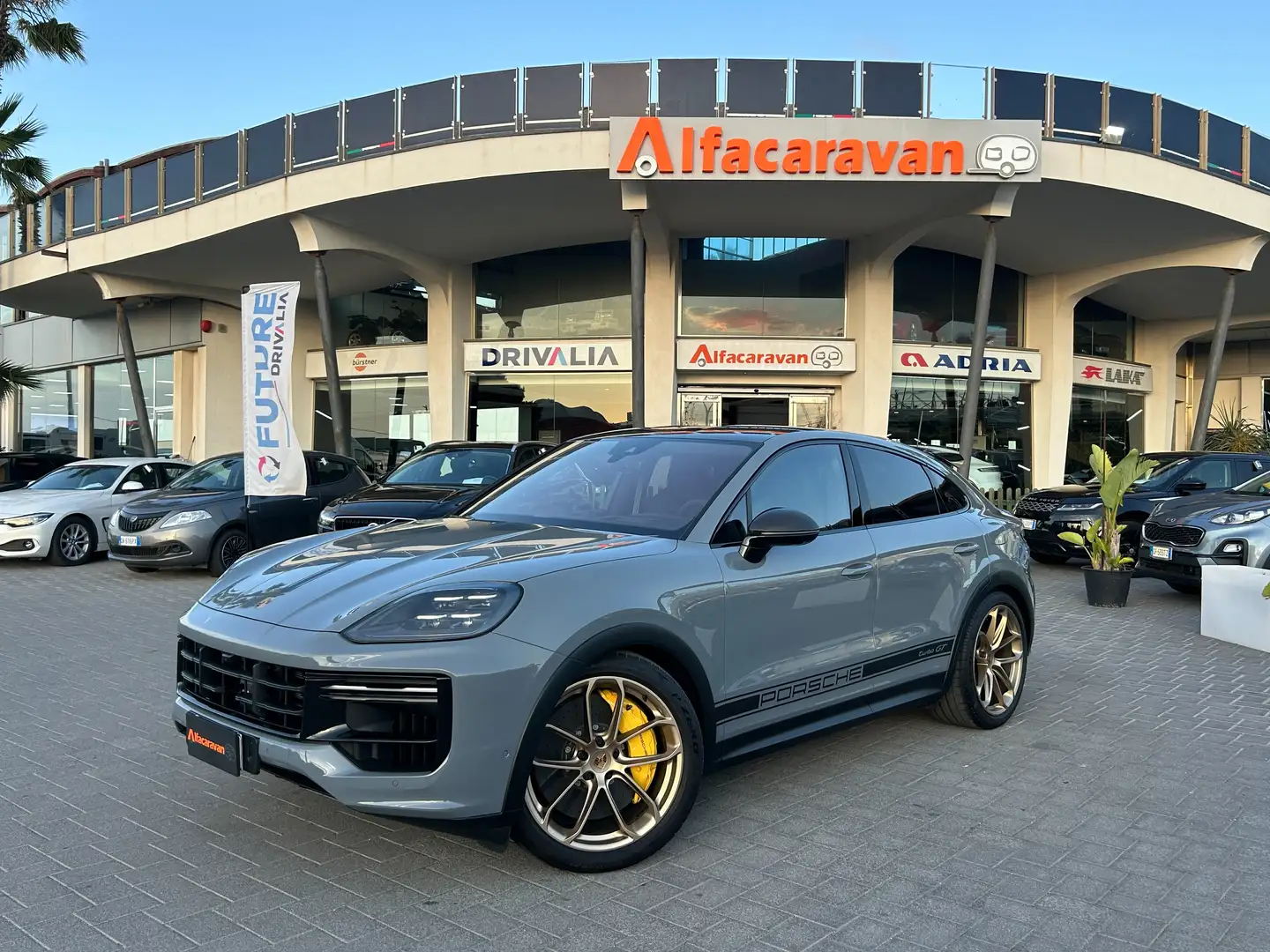 Porsche Cayenne Cayenne Coupe 4.0 e-hybrid Turbo c/pack GT tiptron Grigio - 1