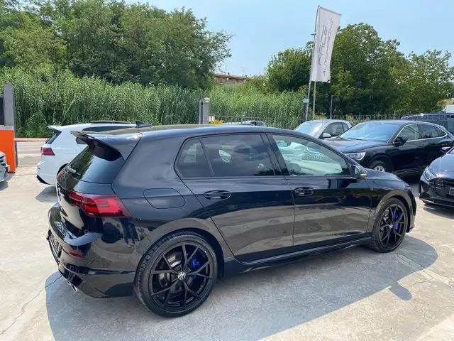 Volkswagen Golf view 13