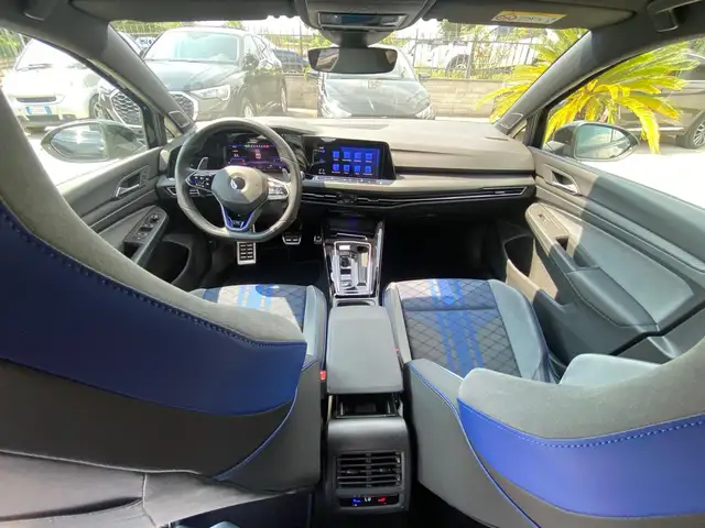 Volkswagen Golf view 9