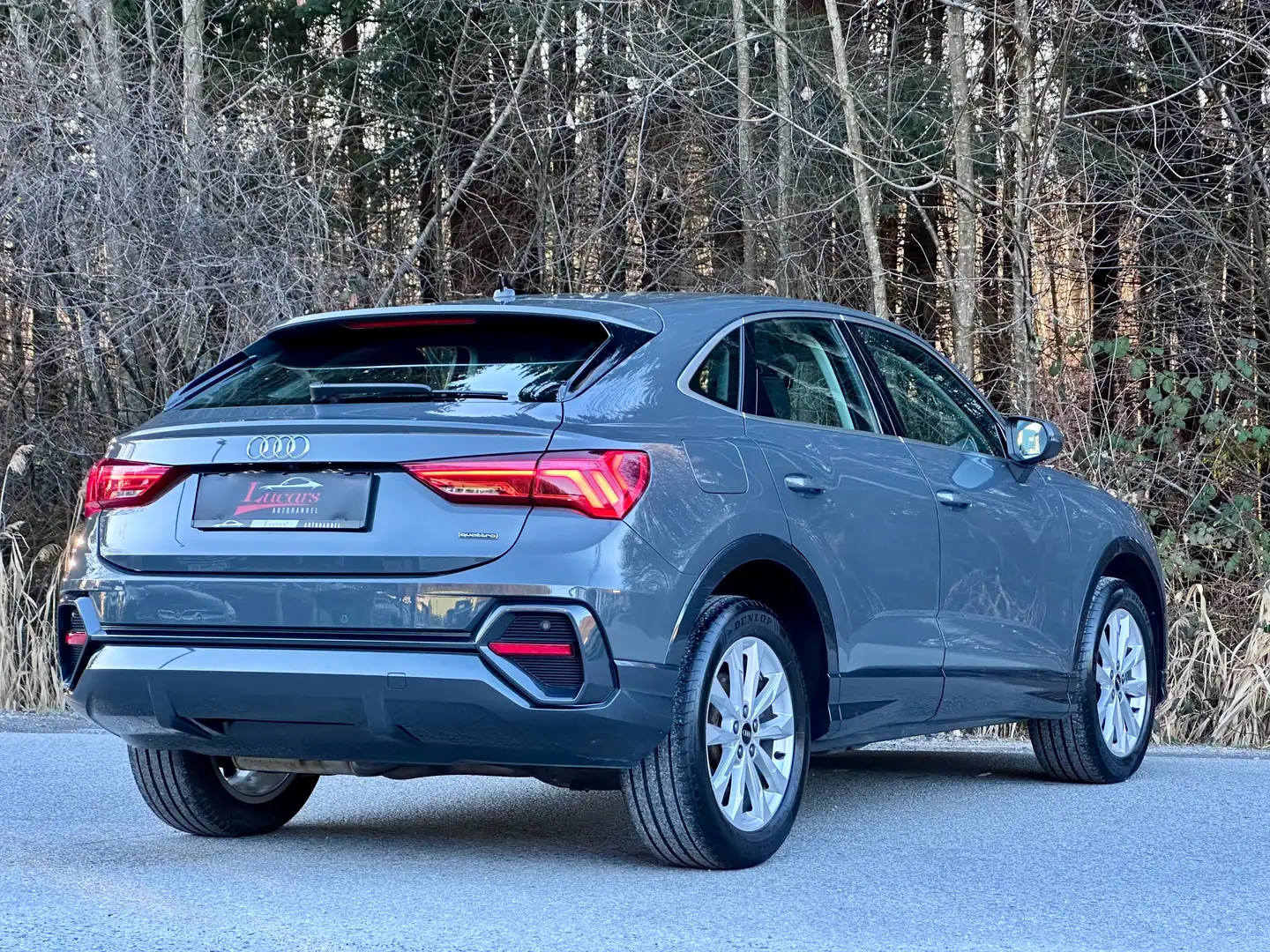 Audi Q3 40 TDI quattro Sportback Aut. 1HAND*ACC*MA-LED*AHK Grau - 2