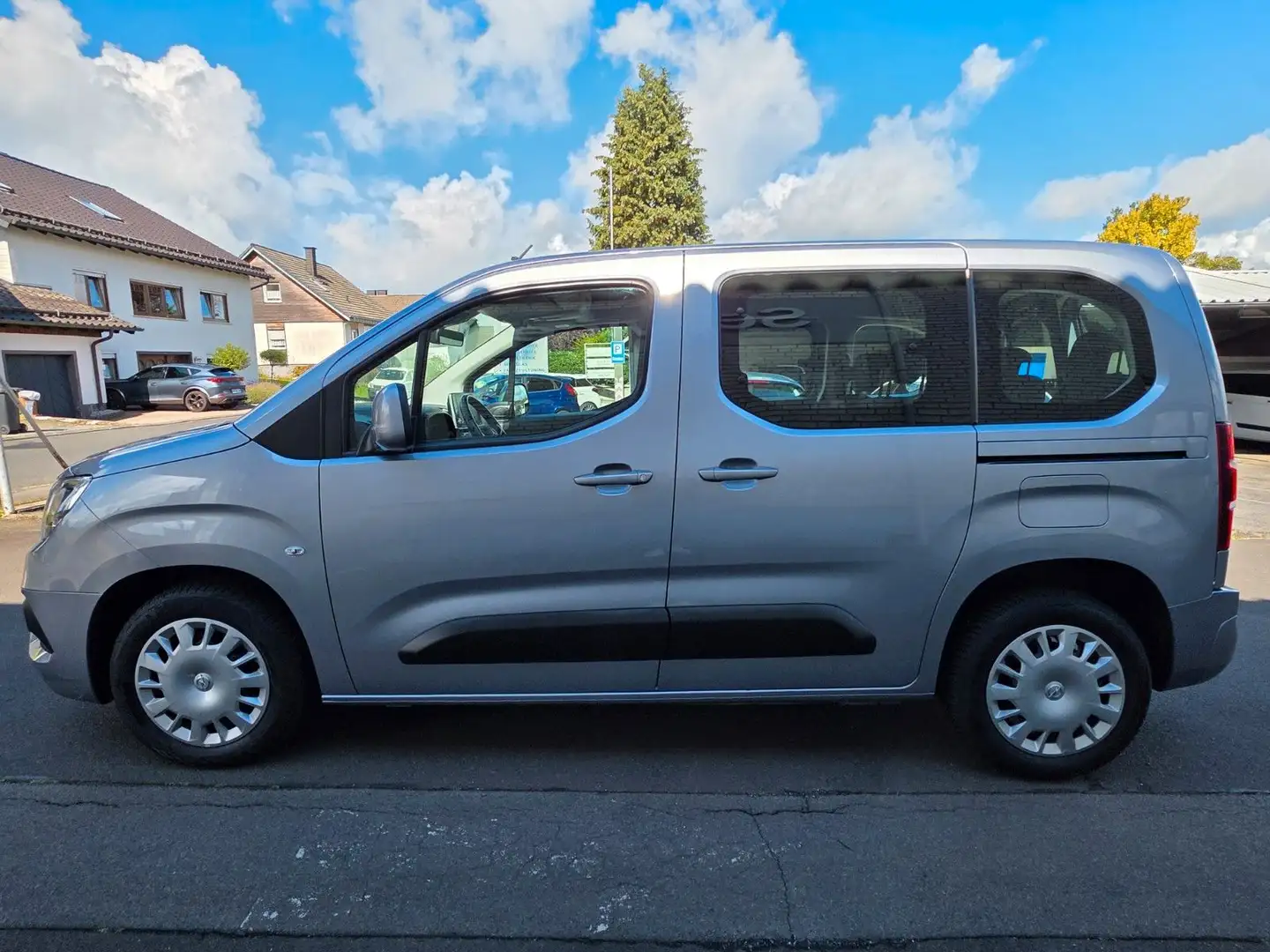 Opel Combo Life E 1.2 Turbo Edition 7.Sitzer Klima Grijs - 2