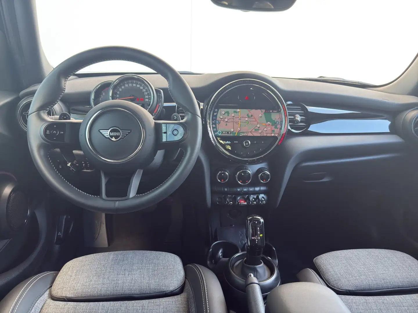 MINI Cooper S 5-Türer Schwarz - 2