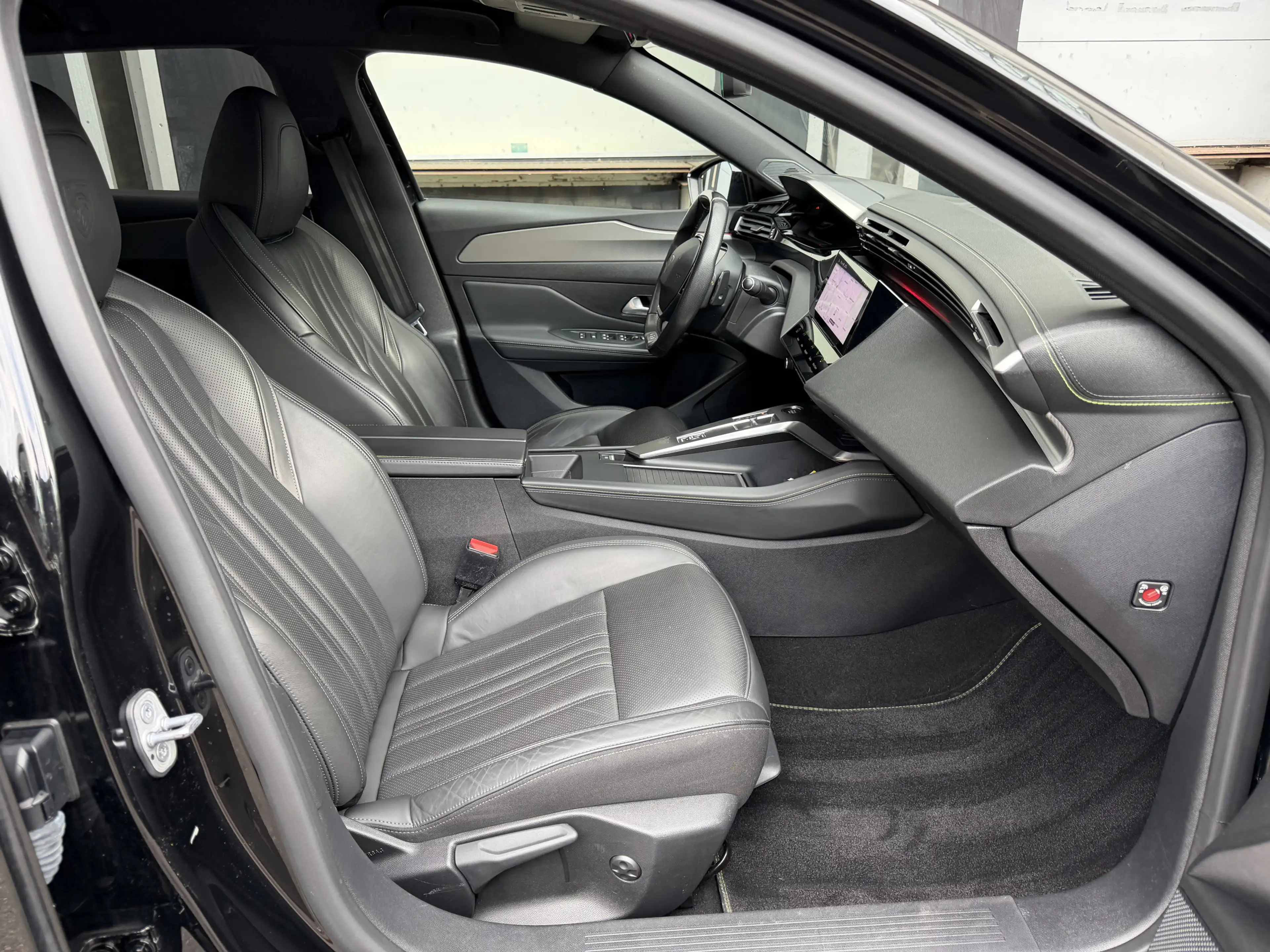 Peugeot 308 GT-Line LED VirtualCockpit Rü-Kamera Massage — photo 27
