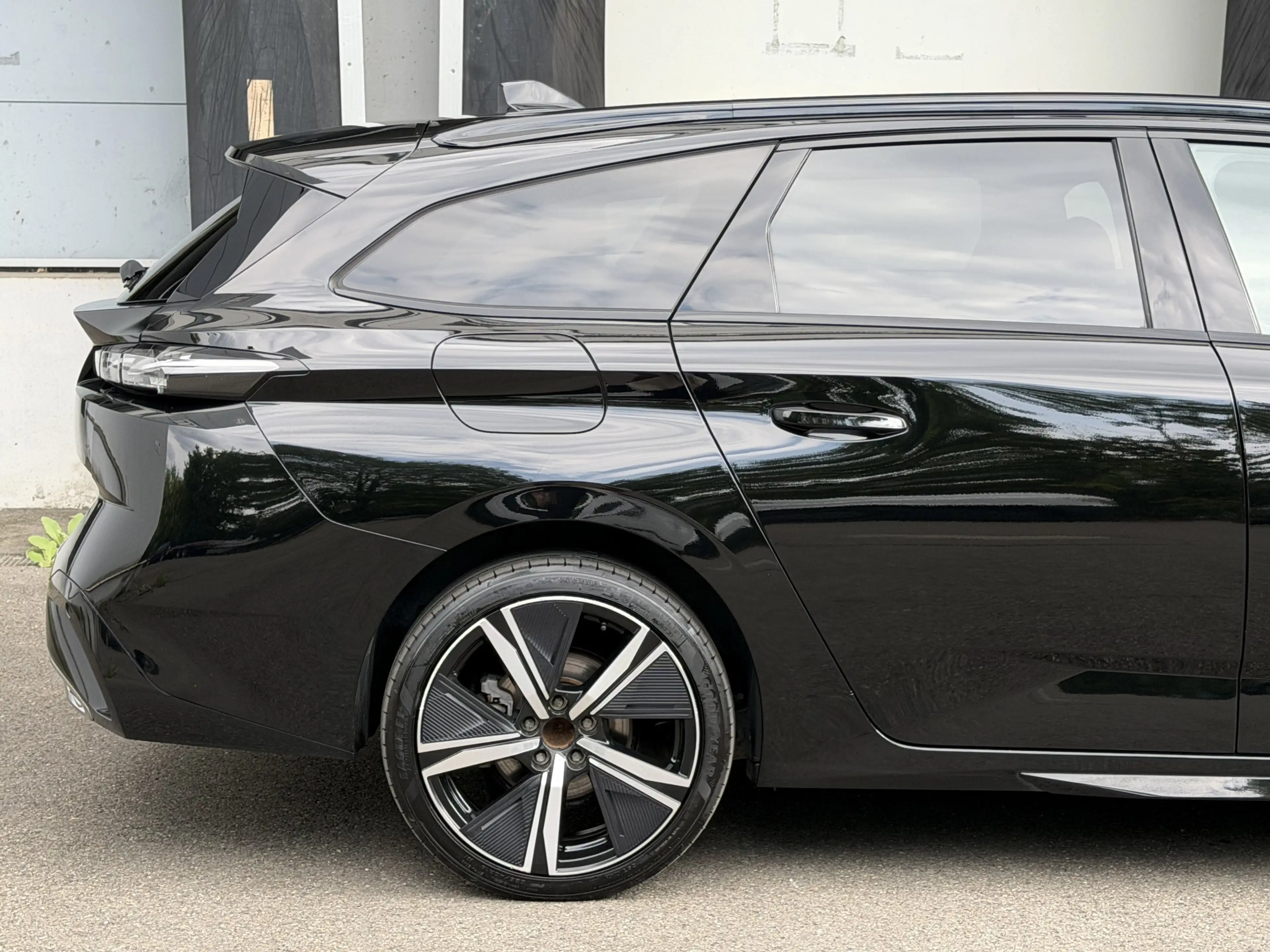 Peugeot 308 GT-Line LED VirtualCockpit Rü-Kamera Massage — photo 30
