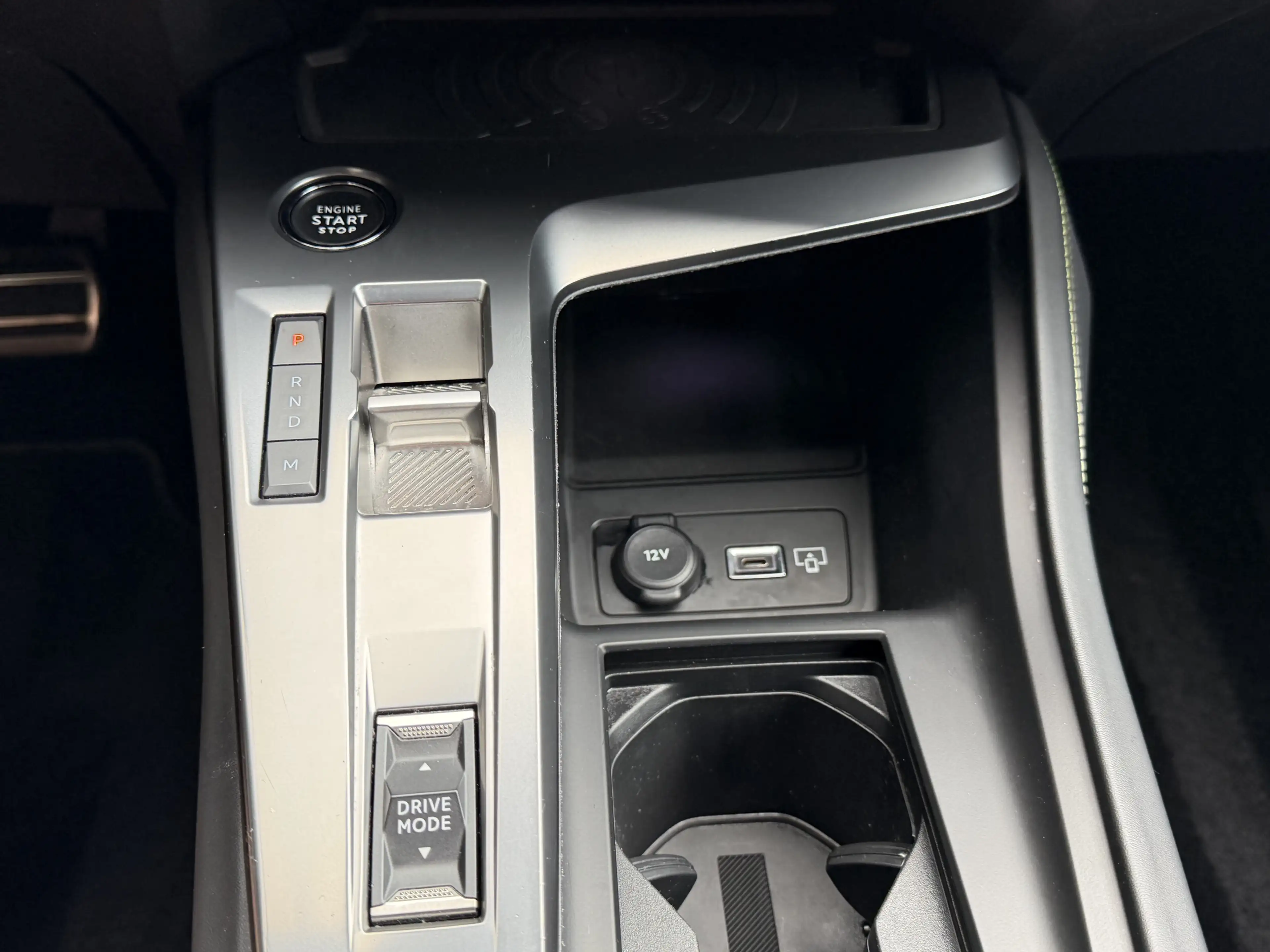 Peugeot 308 GT-Line LED VirtualCockpit Rü-Kamera Massage — photo 23