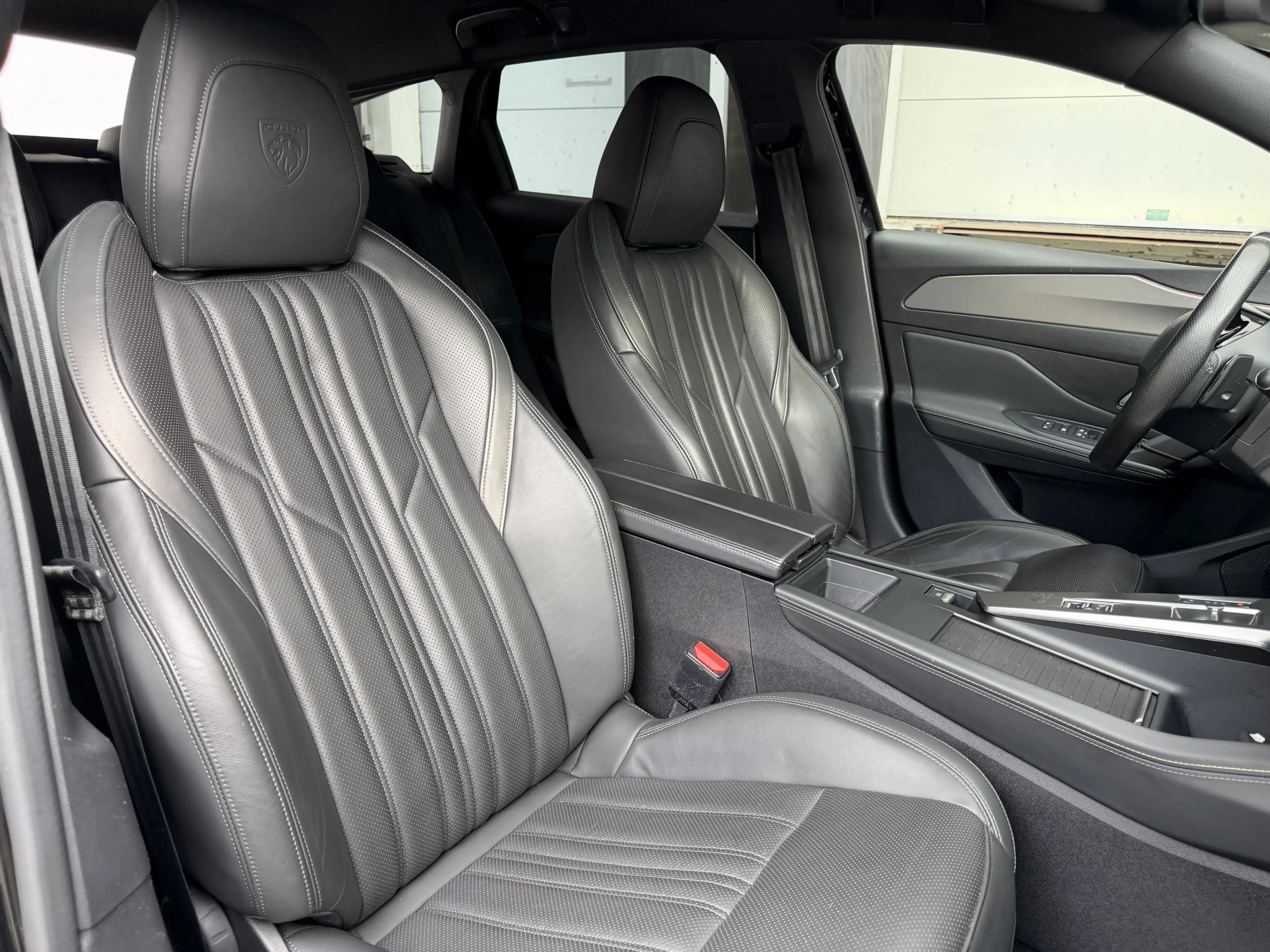 Peugeot 308 GT-Line LED VirtualCockpit Rü-Kamera Massage — photo 28