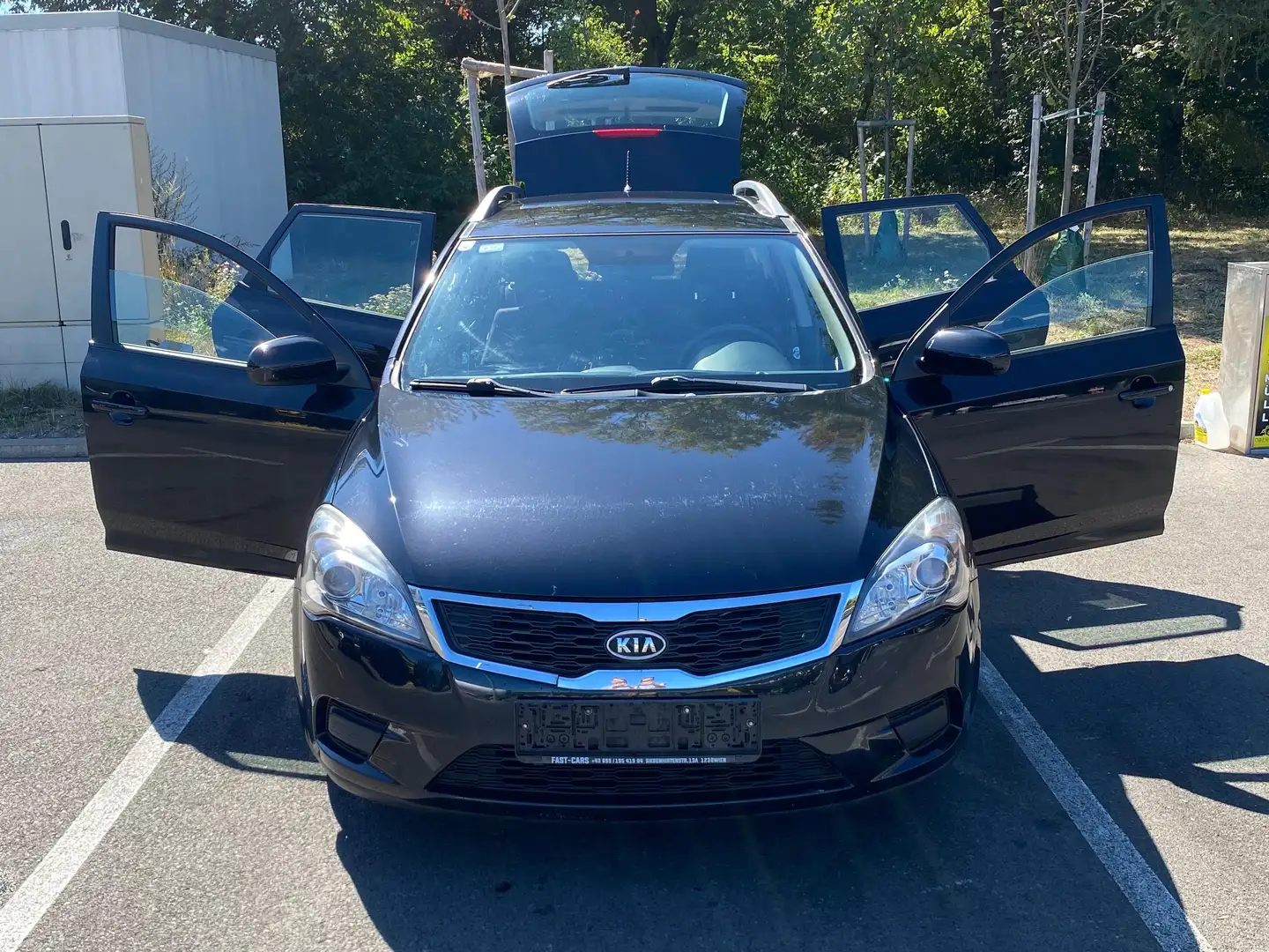 Kia Ceed SW / cee'd SW cee'd SW 1,4 CVVT Cool Surf Schwarz - 1