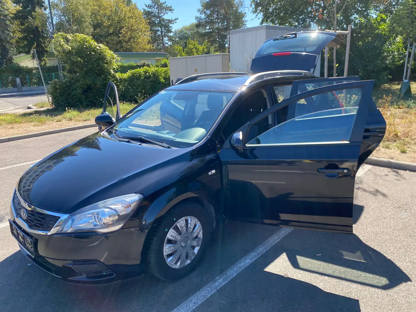 Kia Ceed SW / cee'd SW cee'd SW 1,4 CVVT Cool Surf Schwarz - 2