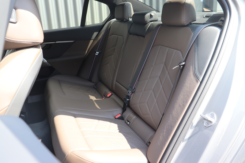 BMW 520 5 Serie 520i M Sport Automaat / Panoramadak / Trek — photo 7