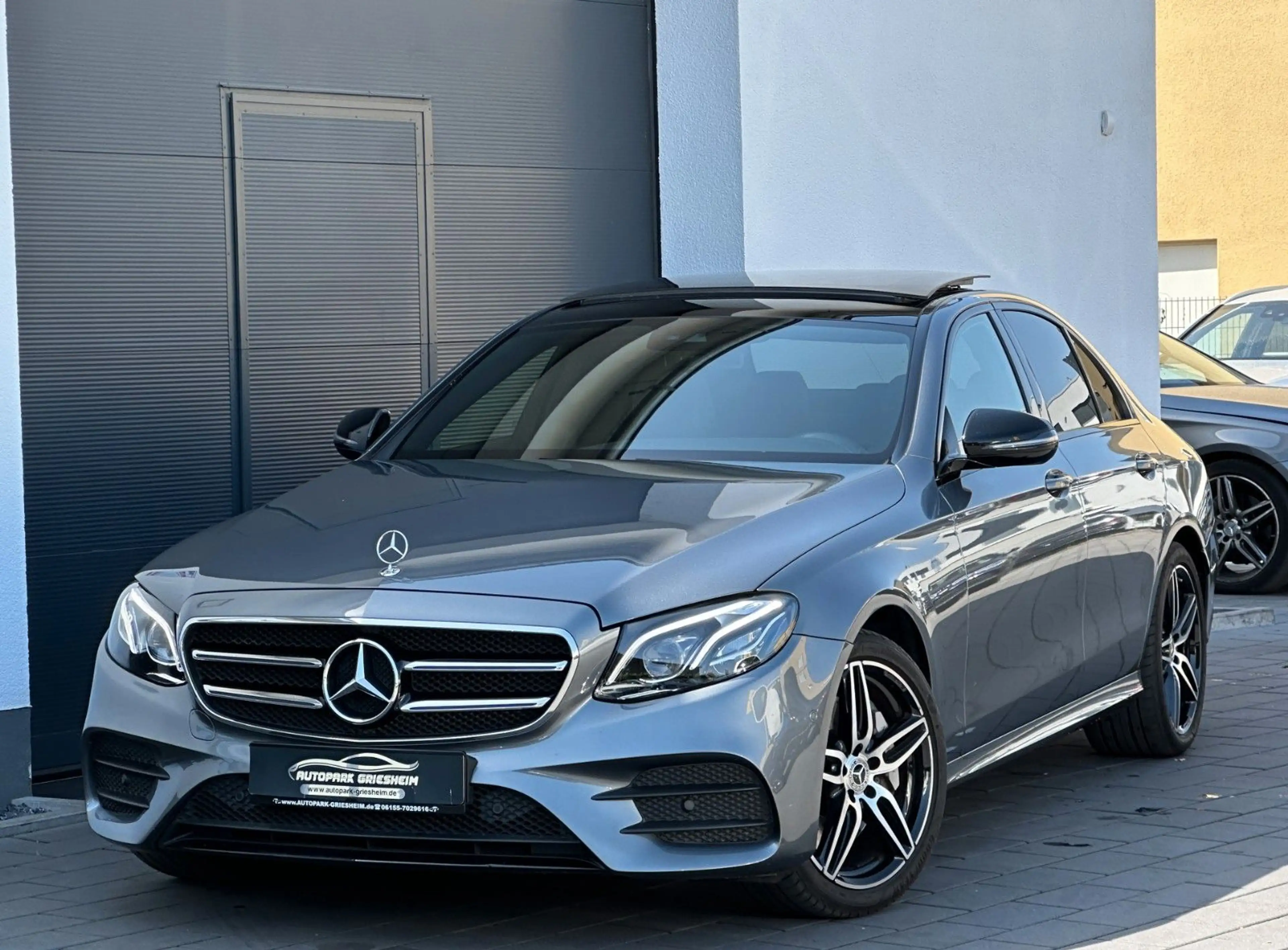 Mercedes-Benz E 350 *AMG*NUR. 30 TKM*PANO*MEMORY*M-BEAM*KAMERA*