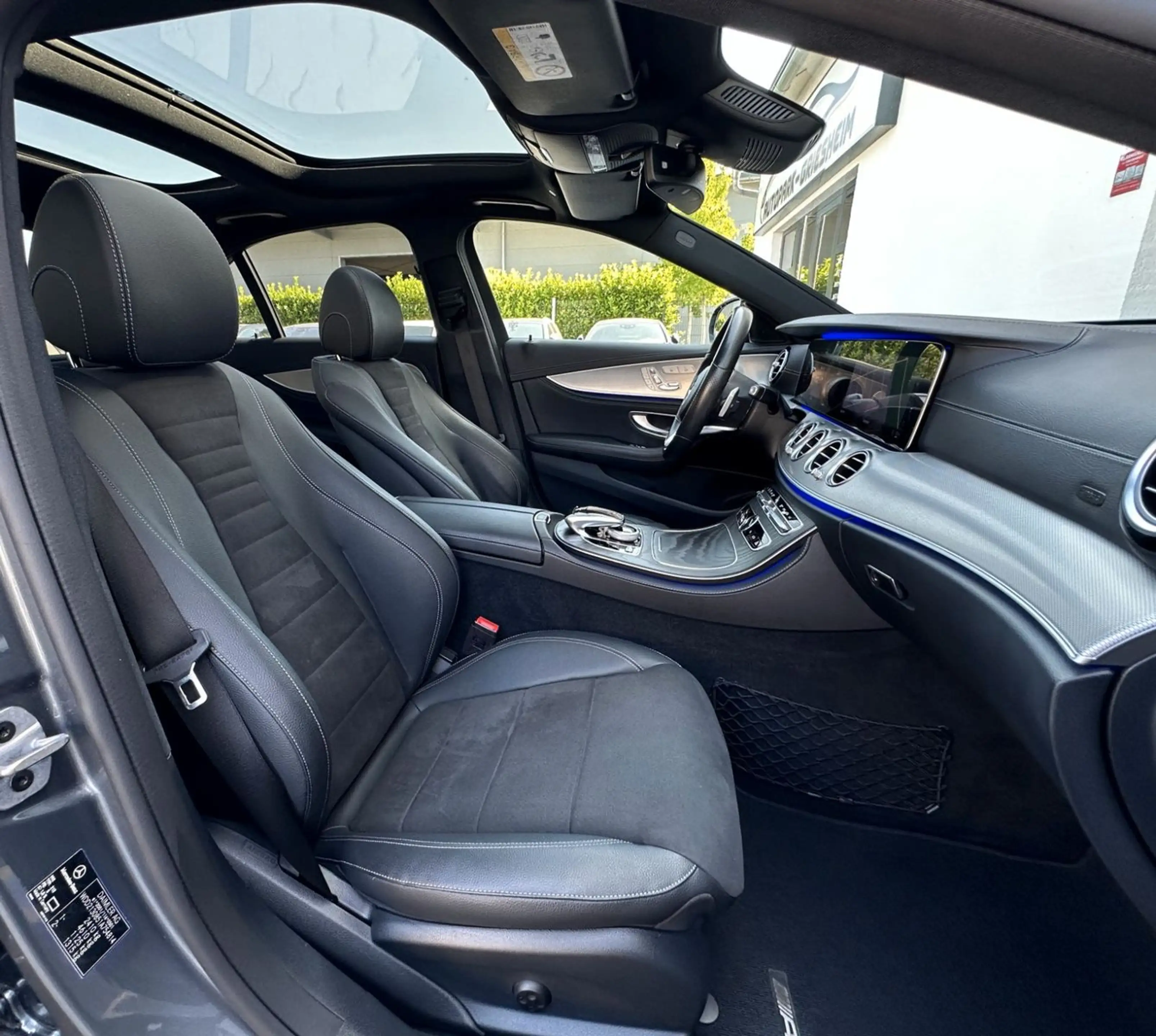 Mercedes-Benz E 350 *AMG*NUR. 30 TKM*PANO*MEMORY*M-BEAM*KAMERA* — photo 6
