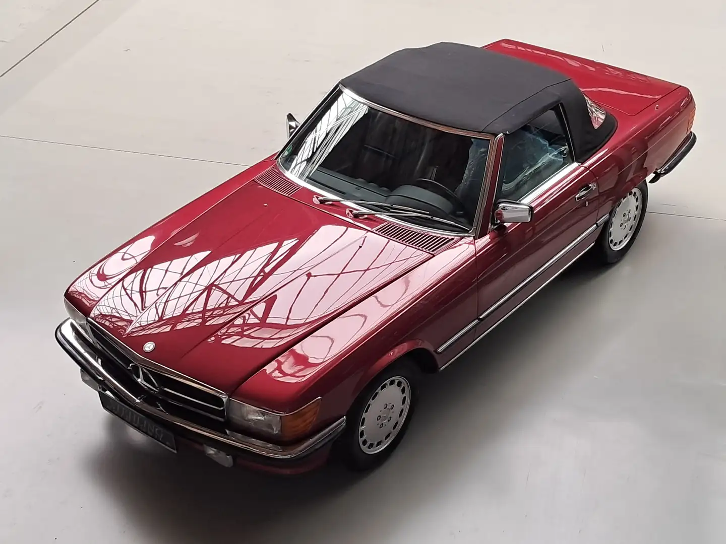 Mercedes-Benz SL 300 Rouge - 1