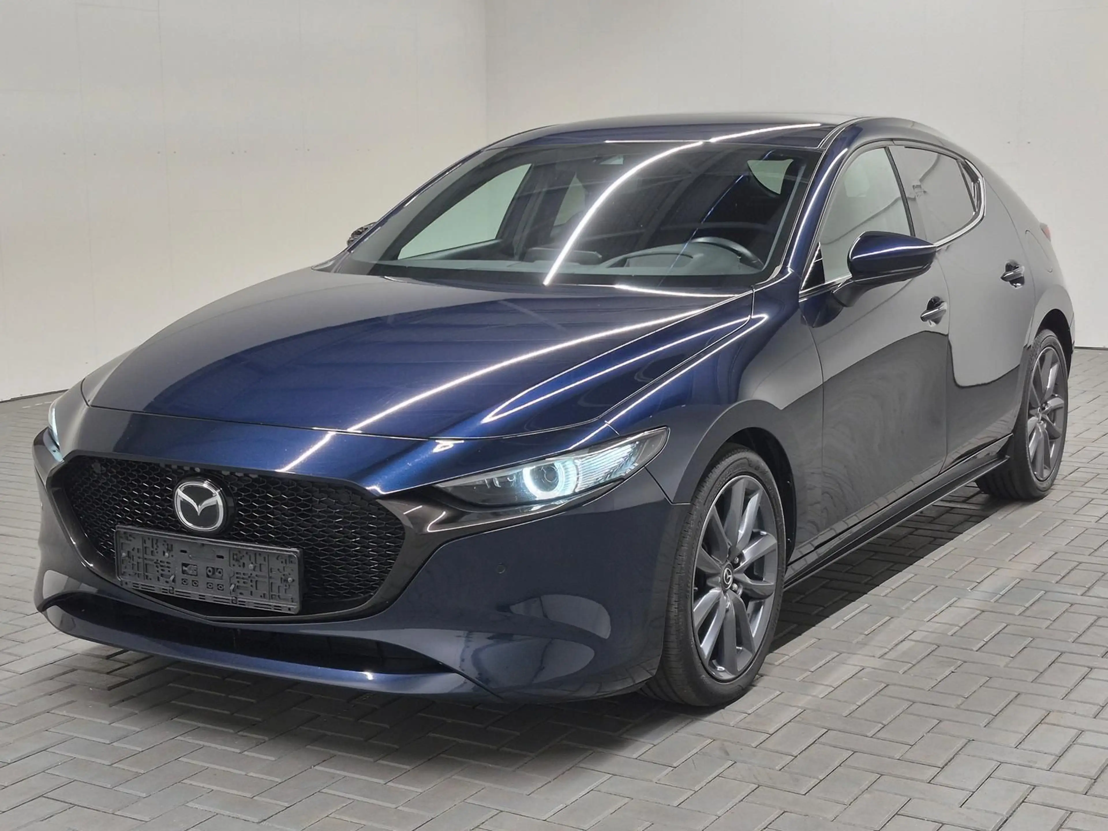 Mazda 3 Selection ALH/Navi/ACC/SHZ/360°/HUD/BOSE/18-LM