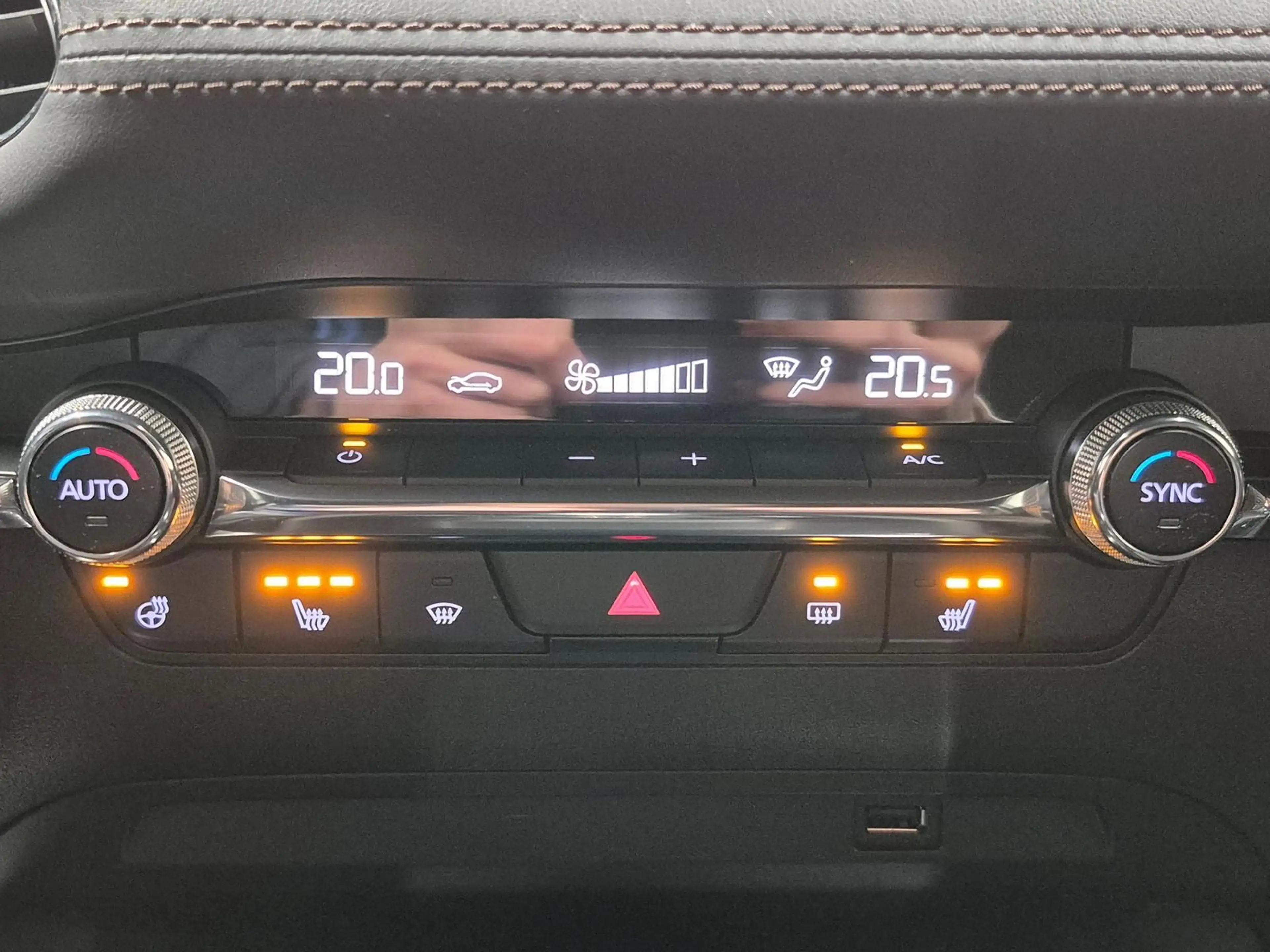 Mazda 3 Selection ALH/Navi/ACC/SHZ/360°/HUD/BOSE/18-LM — photo 13