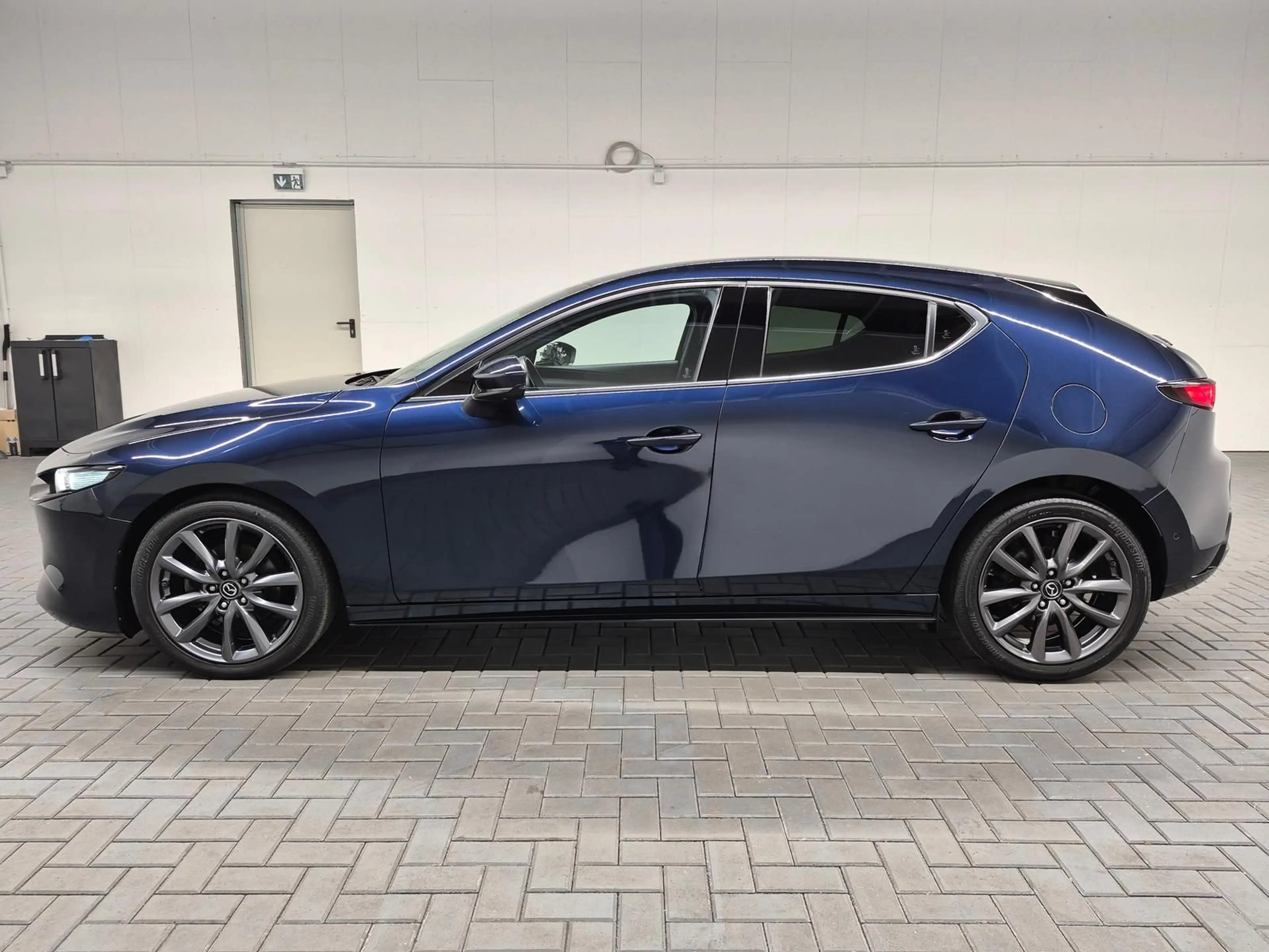 Mazda 3 Selection ALH/Navi/ACC/SHZ/360°/HUD/BOSE/18-LM — photo 2