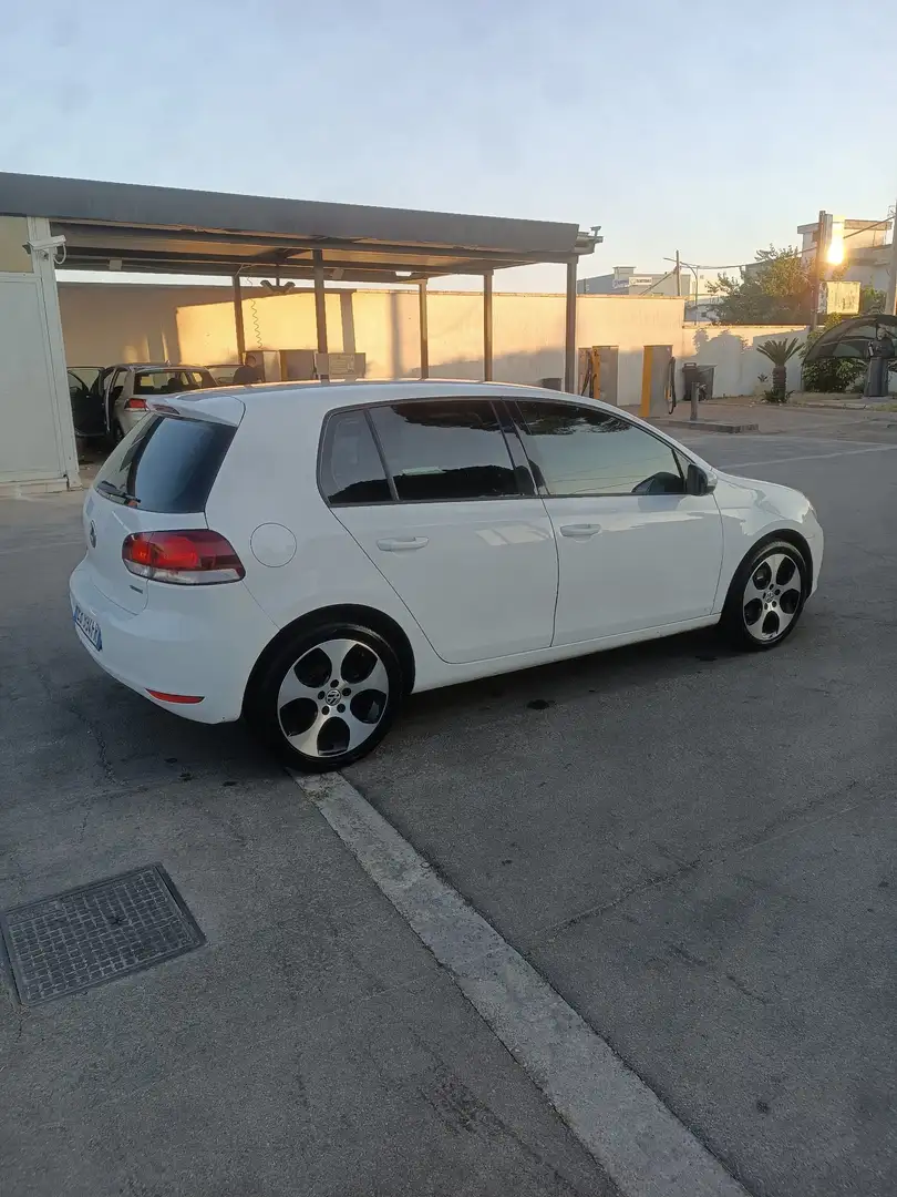 Volkswagen Golf 5p 1.6 Highline bi-fuel Bianco - 1