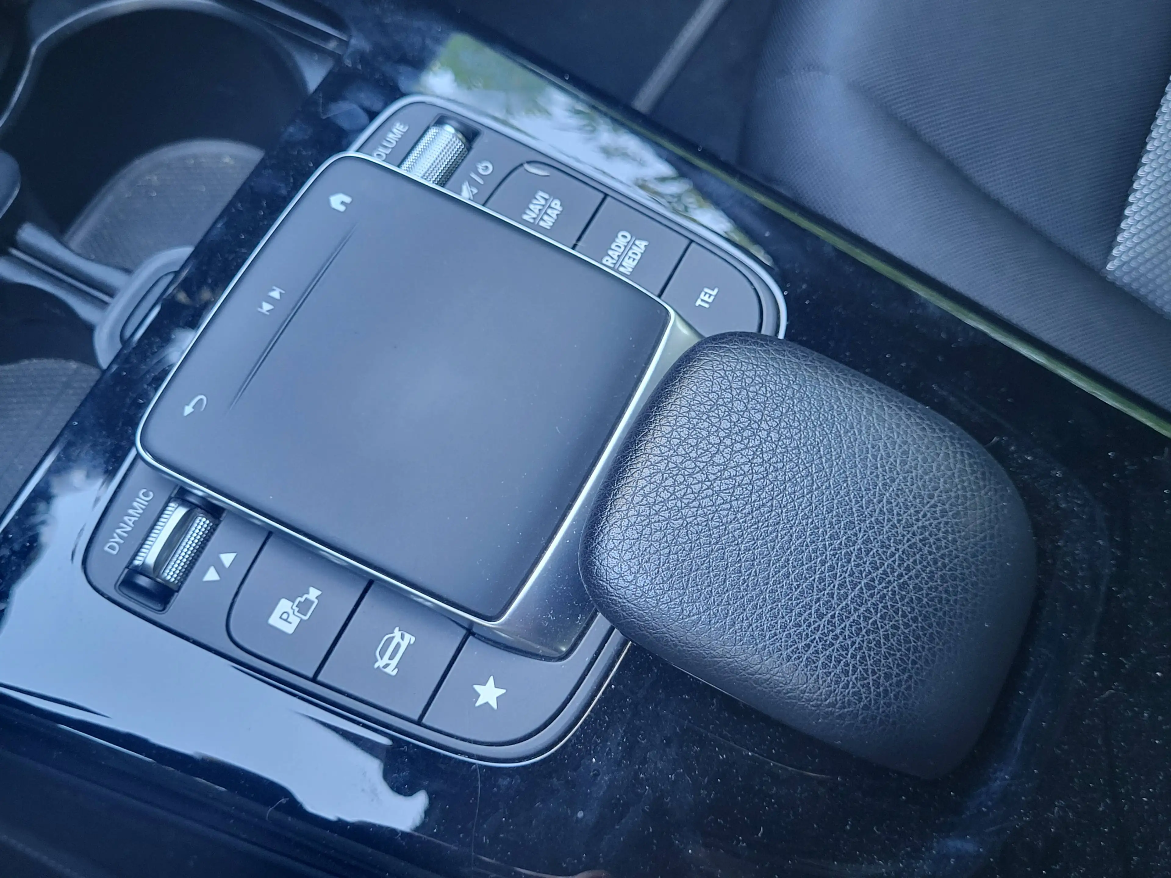 Mercedes-Benz CLA 180 CLA 180 d Business Line — photo 11