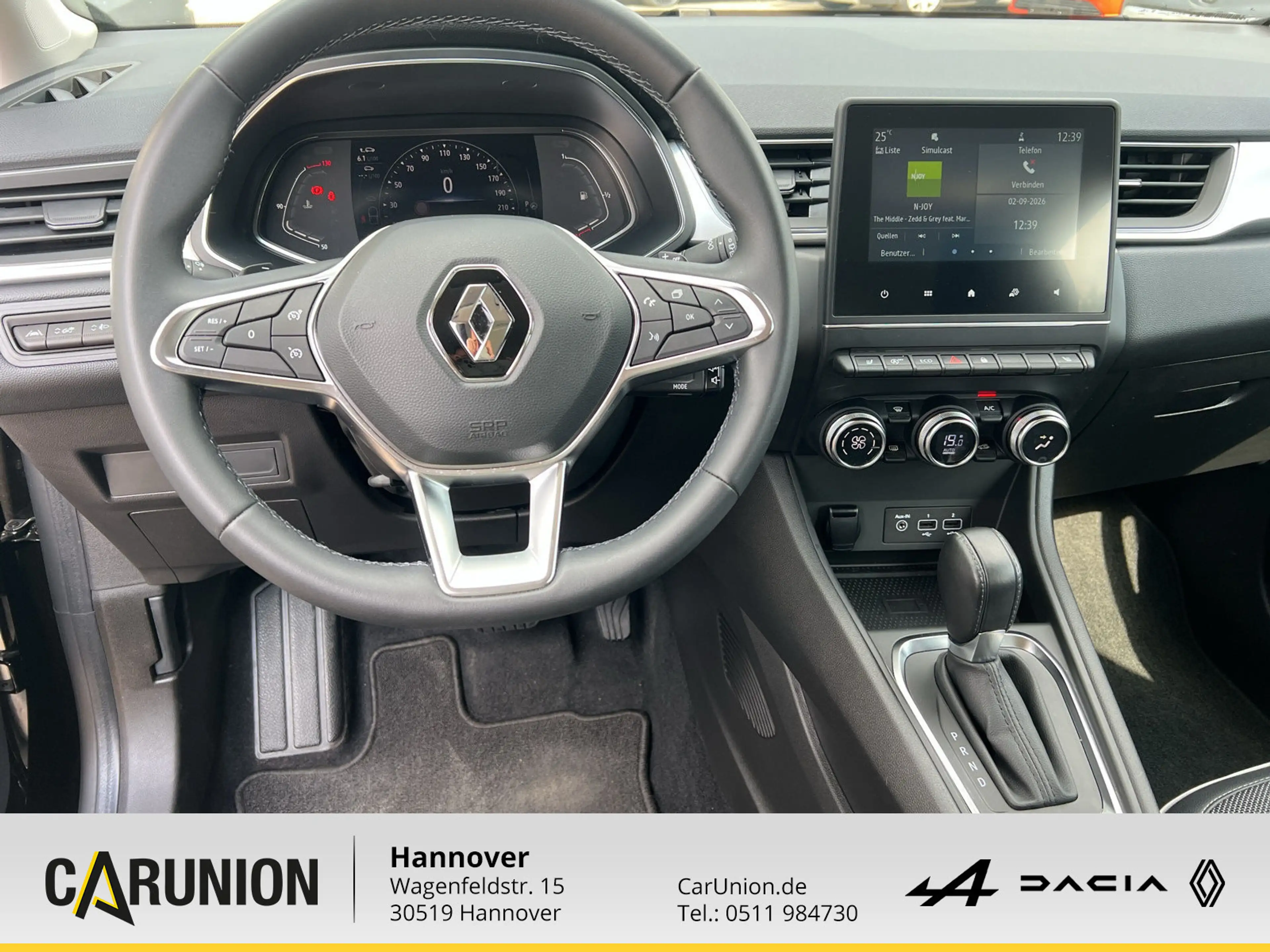 Renault Captur INTENS TCe 140 EDC — photo 13