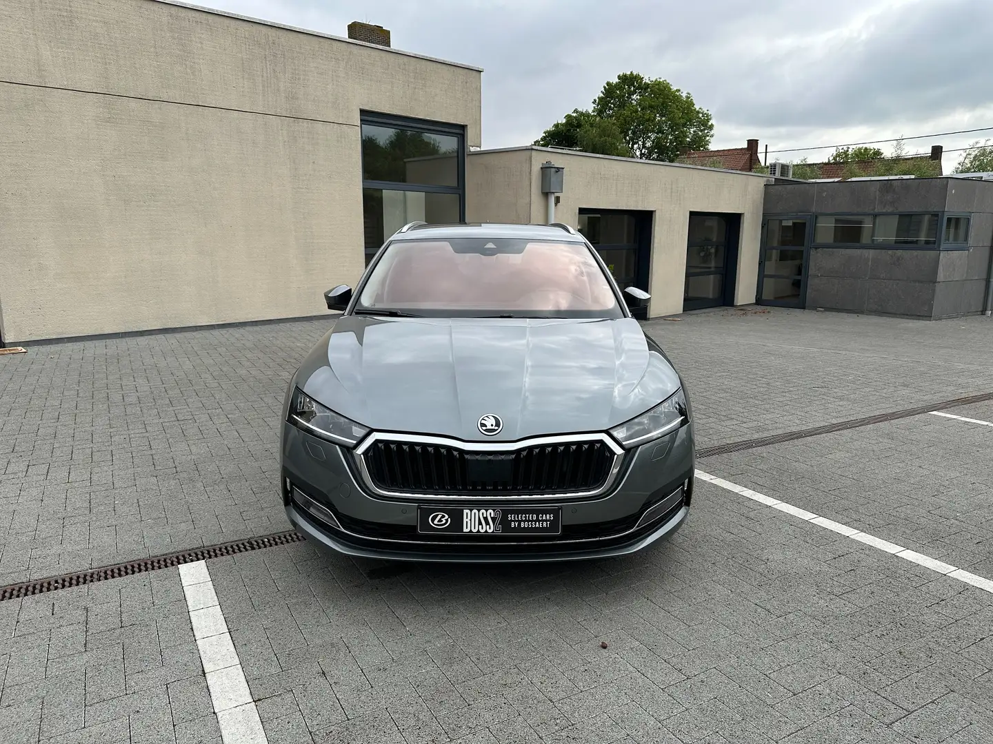 Skoda Octavia SW 1.4 TSI PHEV Clever DSG Grijs - 2