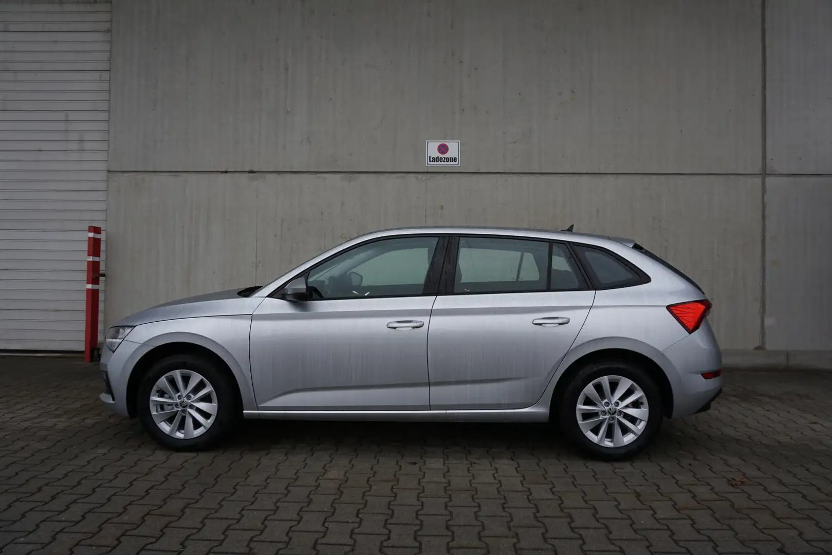 Skoda Scala 1.0TSI Amb. DSG Navi/MirrorL Kamera LED Zilver - 2