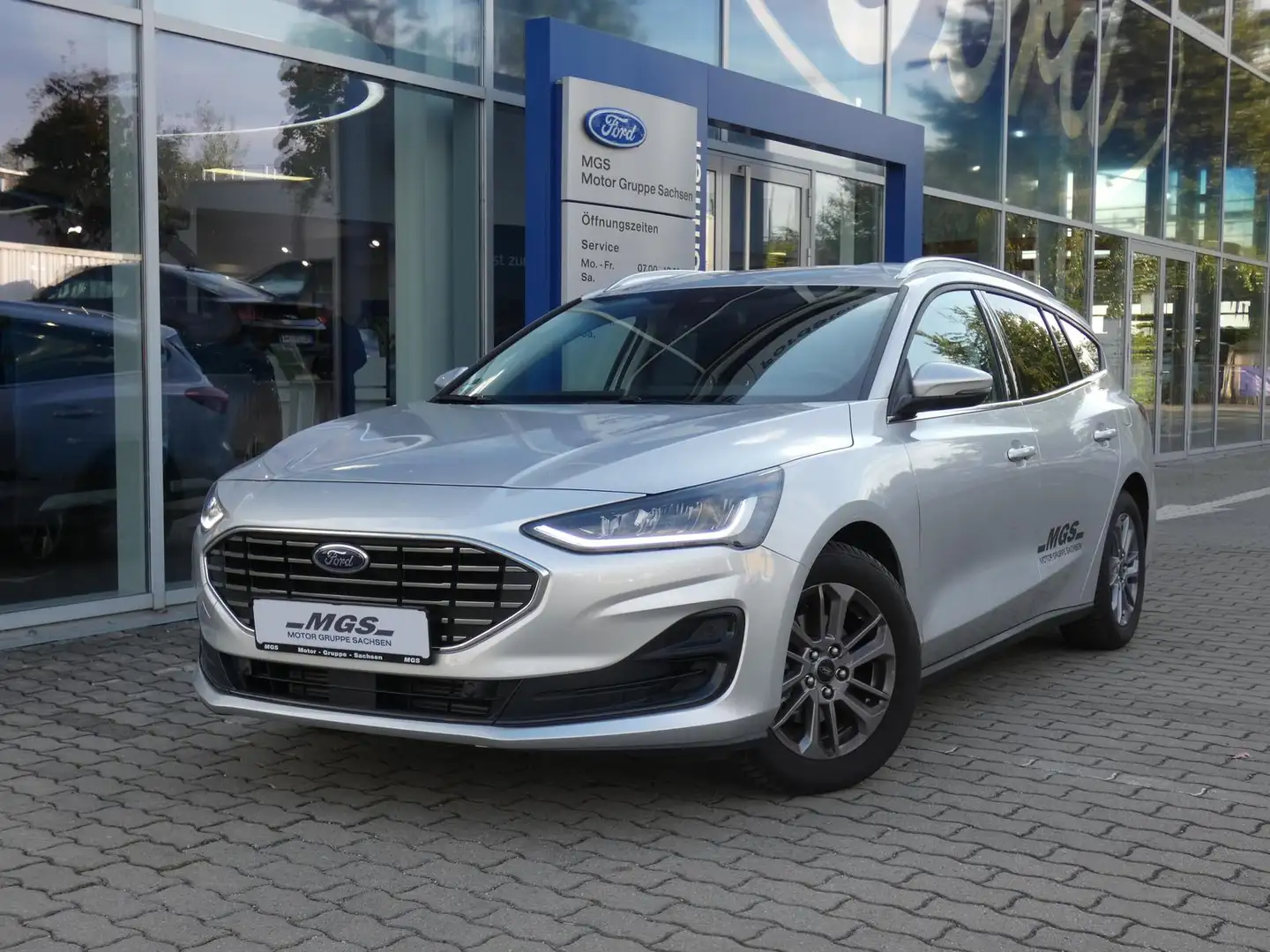 Ford Focus Turnier Titanium Edition #RFK #WINTERPAKET #AWR Silber - 2