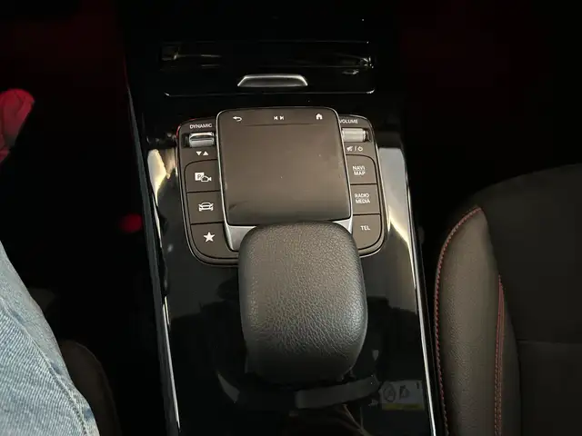 Mercedes-Benz Cla view 28