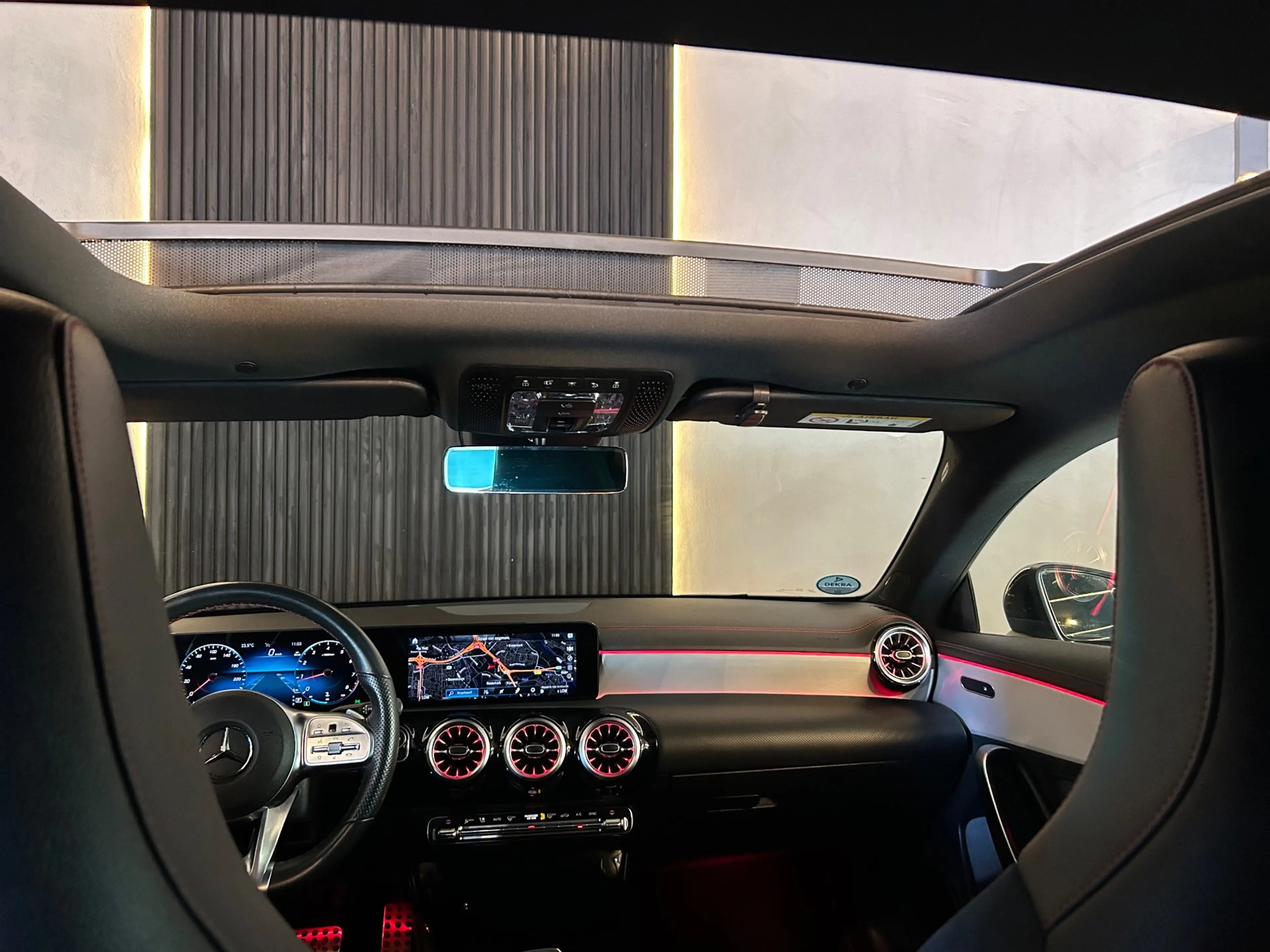 Mercedes-Benz CLA 180 AMG Line|PANO|CRUISE|AMBIENT|PARK SENS & CAM|STOEL — photo 42