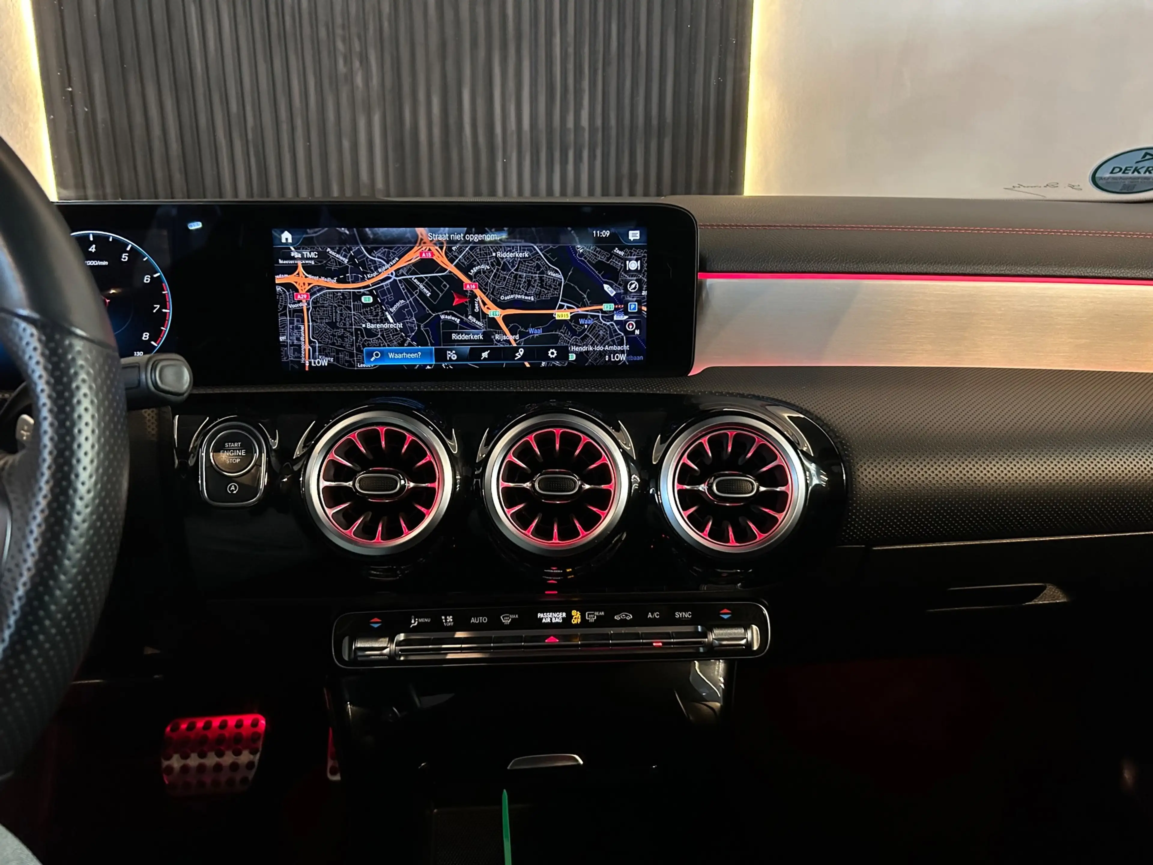 Mercedes-Benz CLA 180 AMG Line|PANO|CRUISE|AMBIENT|PARK SENS & CAM|STOEL — photo 31
