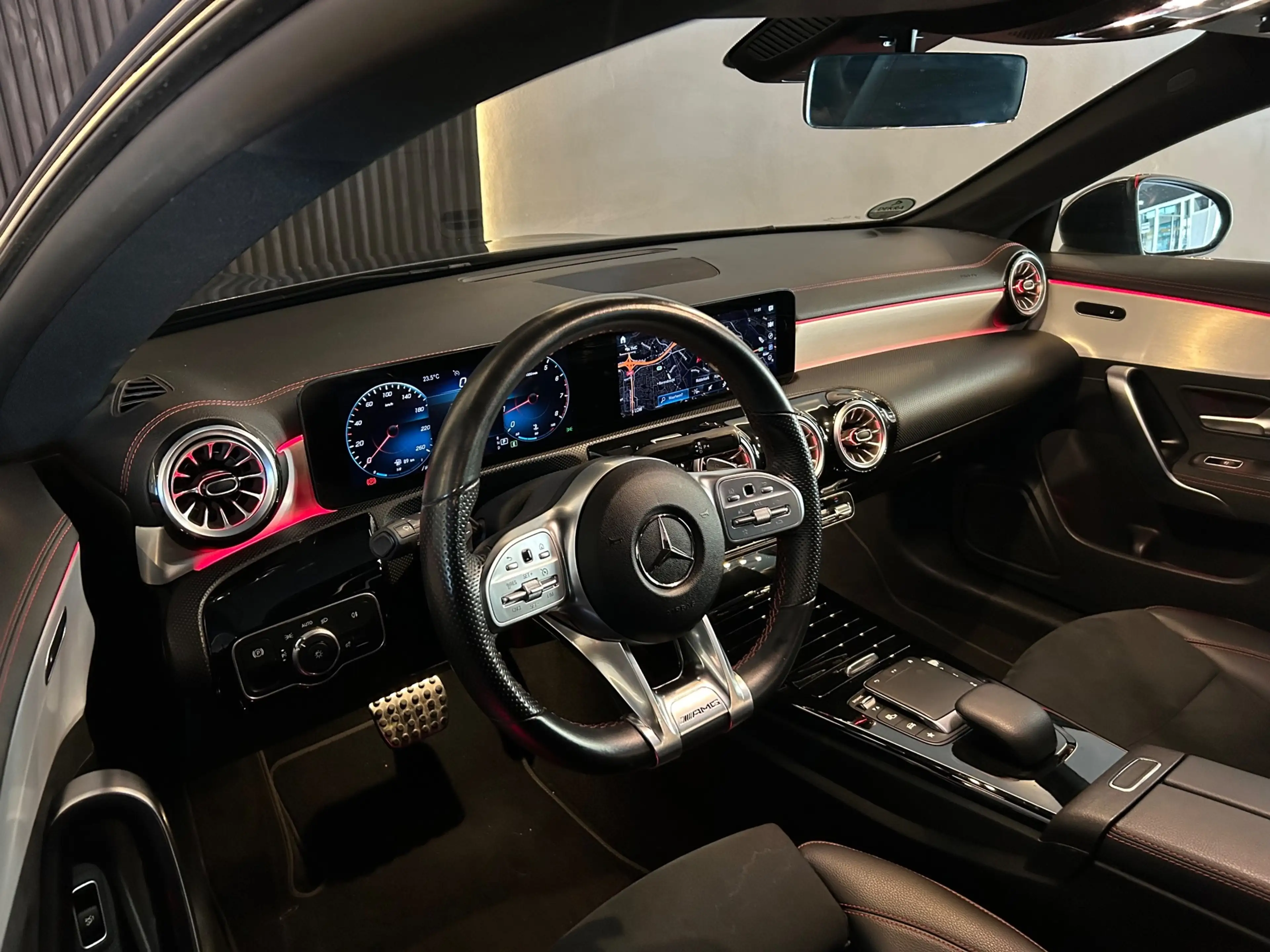 Mercedes-Benz CLA 180 AMG Line|PANO|CRUISE|AMBIENT|PARK SENS & CAM|STOEL — photo 15
