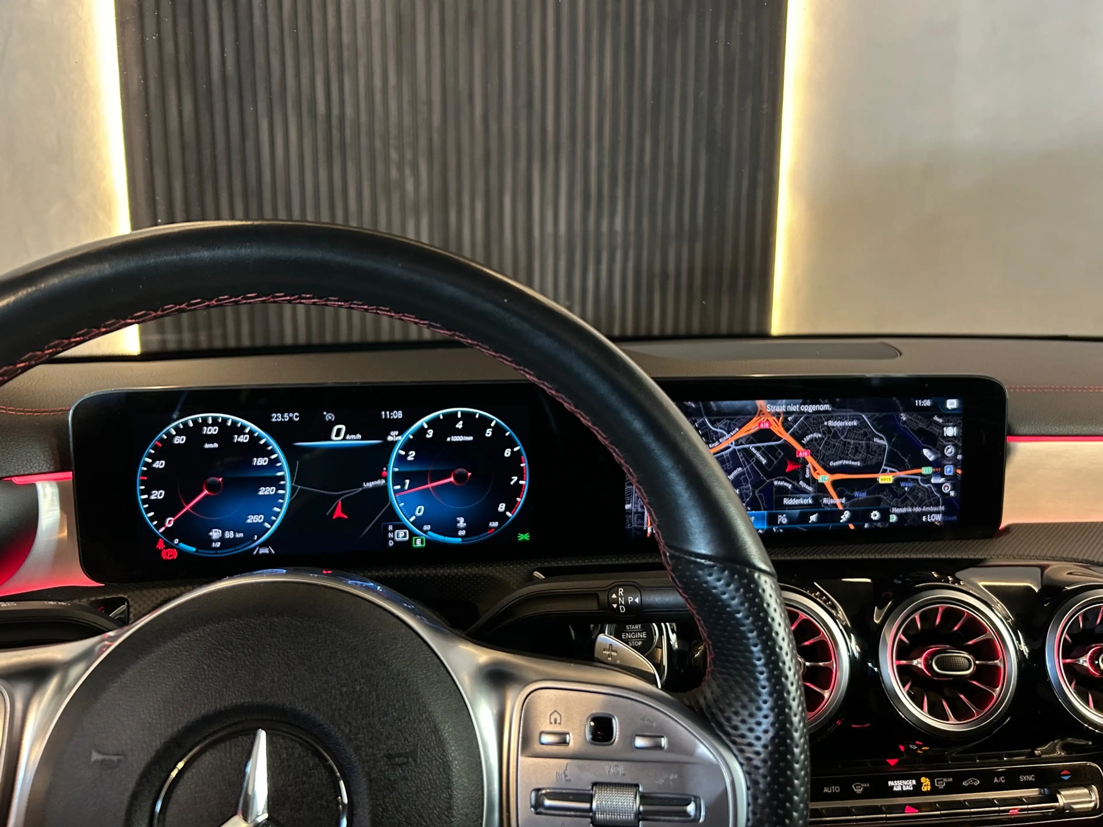 Mercedes-Benz CLA 180 AMG Line|PANO|CRUISE|AMBIENT|PARK SENS & CAM|STOEL — photo 18