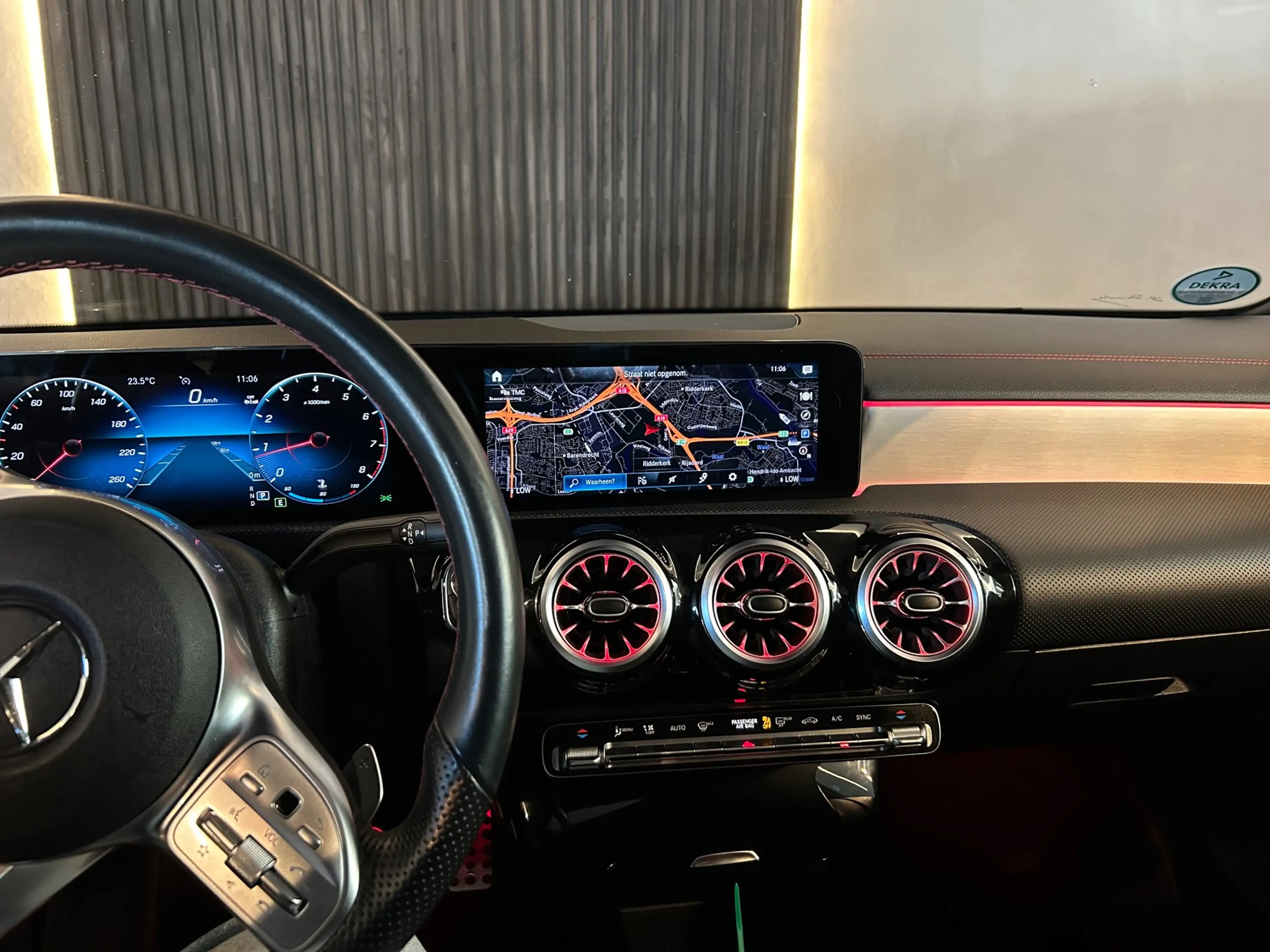 Mercedes-Benz CLA 180 AMG Line|PANO|CRUISE|AMBIENT|PARK SENS & CAM|STOEL — photo 6