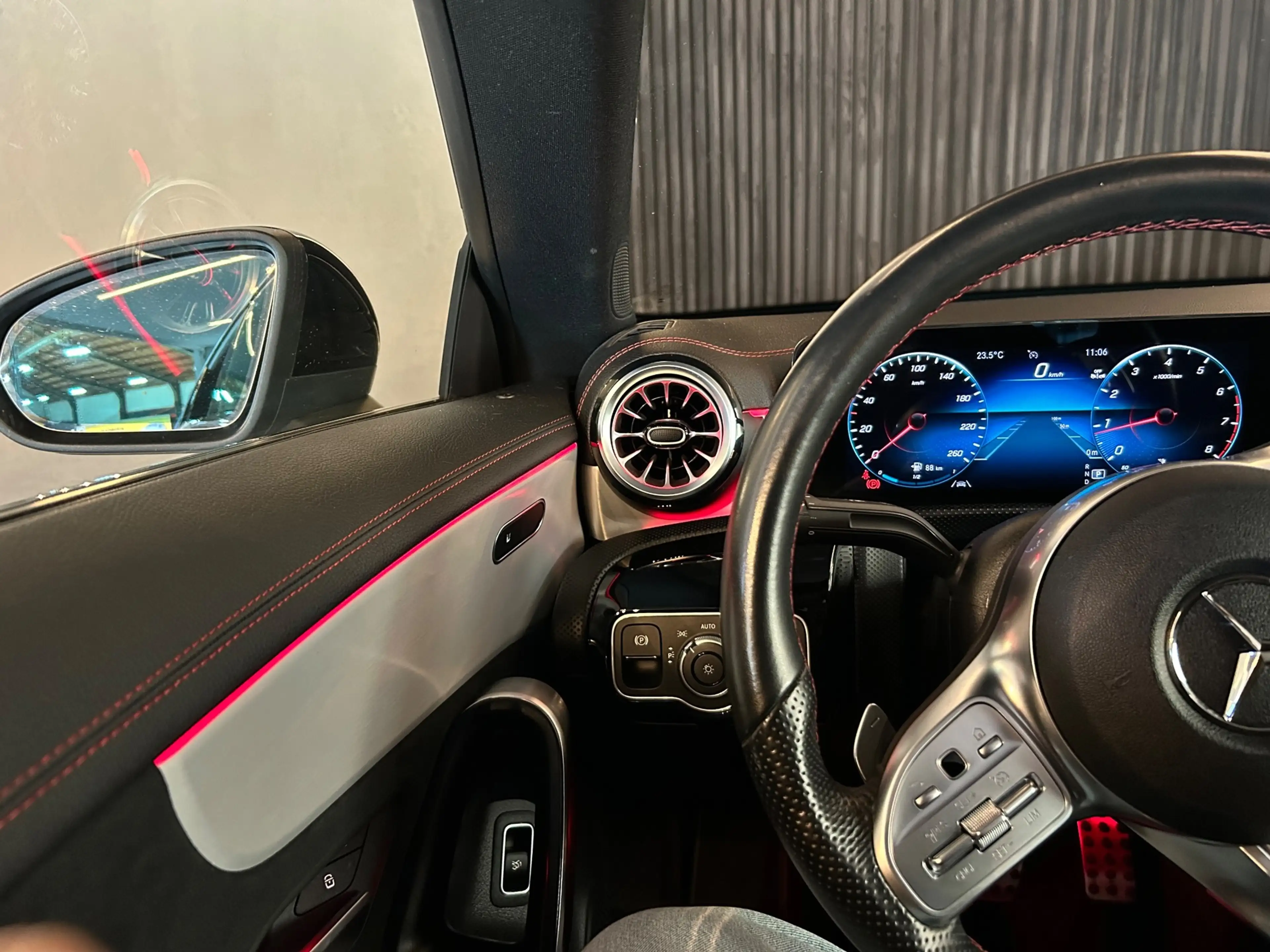 Mercedes-Benz CLA 180 AMG Line|PANO|CRUISE|AMBIENT|PARK SENS & CAM|STOEL — photo 5