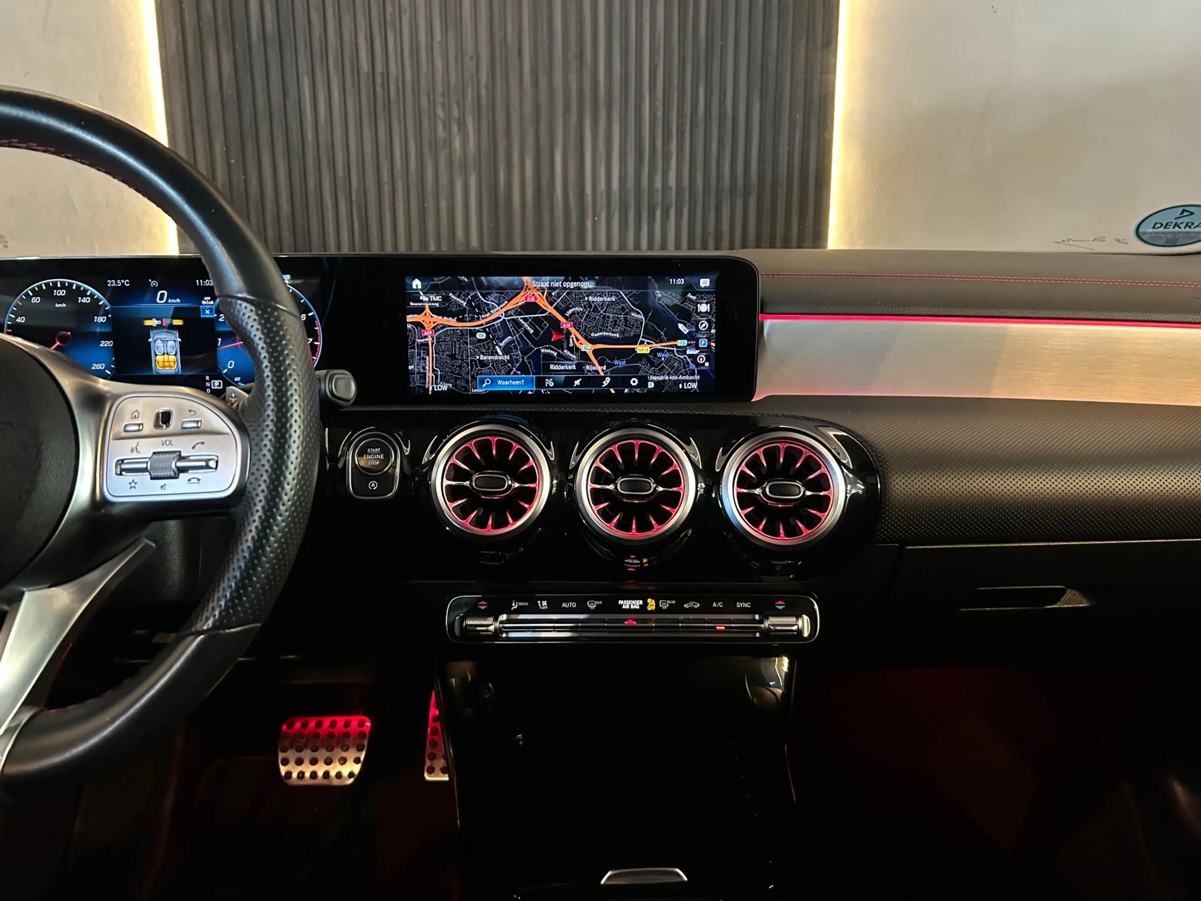 Mercedes-Benz CLA 180 AMG Line|PANO|CRUISE|AMBIENT|PARK SENS & CAM|STOEL — photo 44