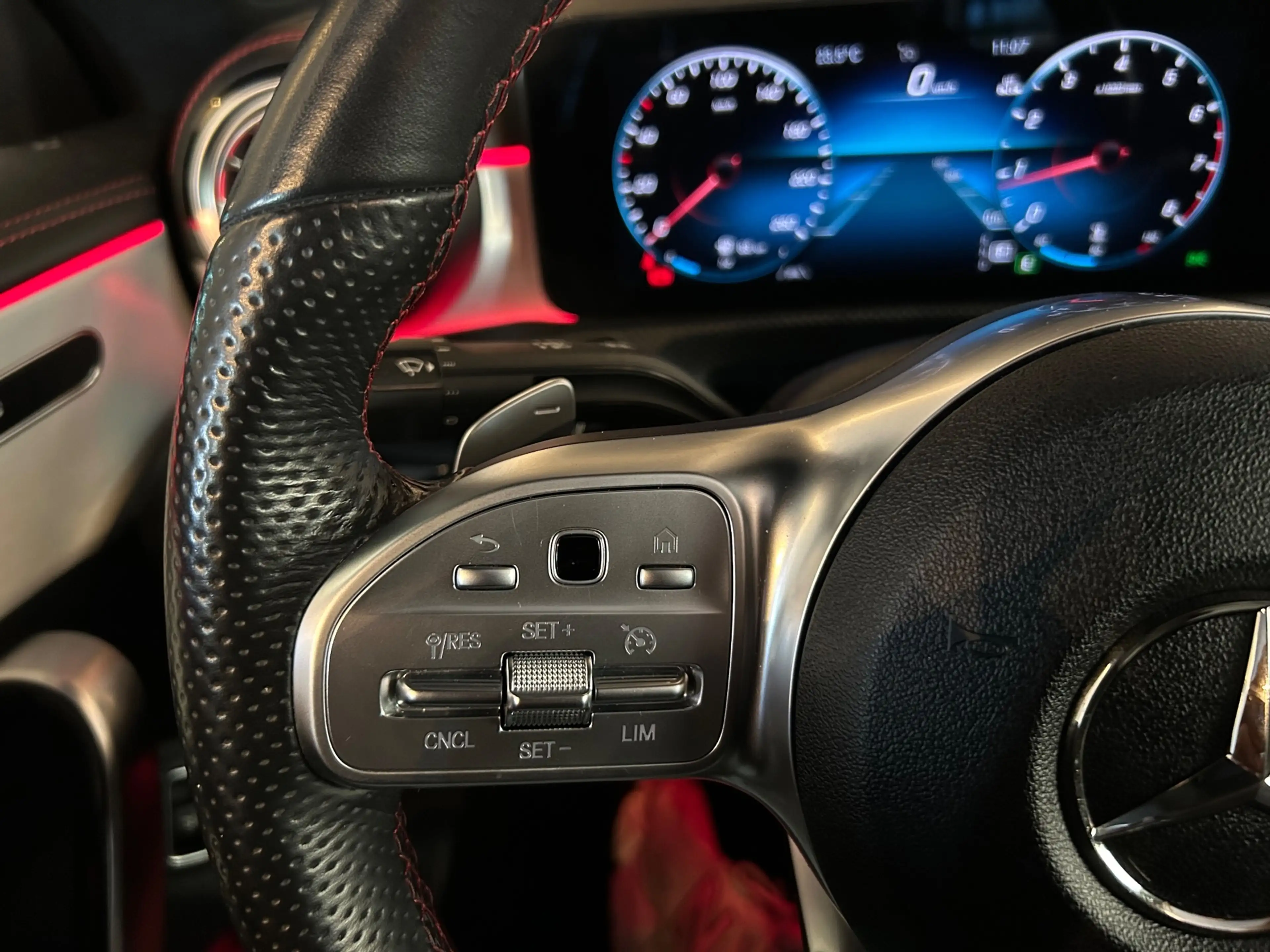 Mercedes-Benz CLA 180 AMG Line|PANO|CRUISE|AMBIENT|PARK SENS & CAM|STOEL — photo 16