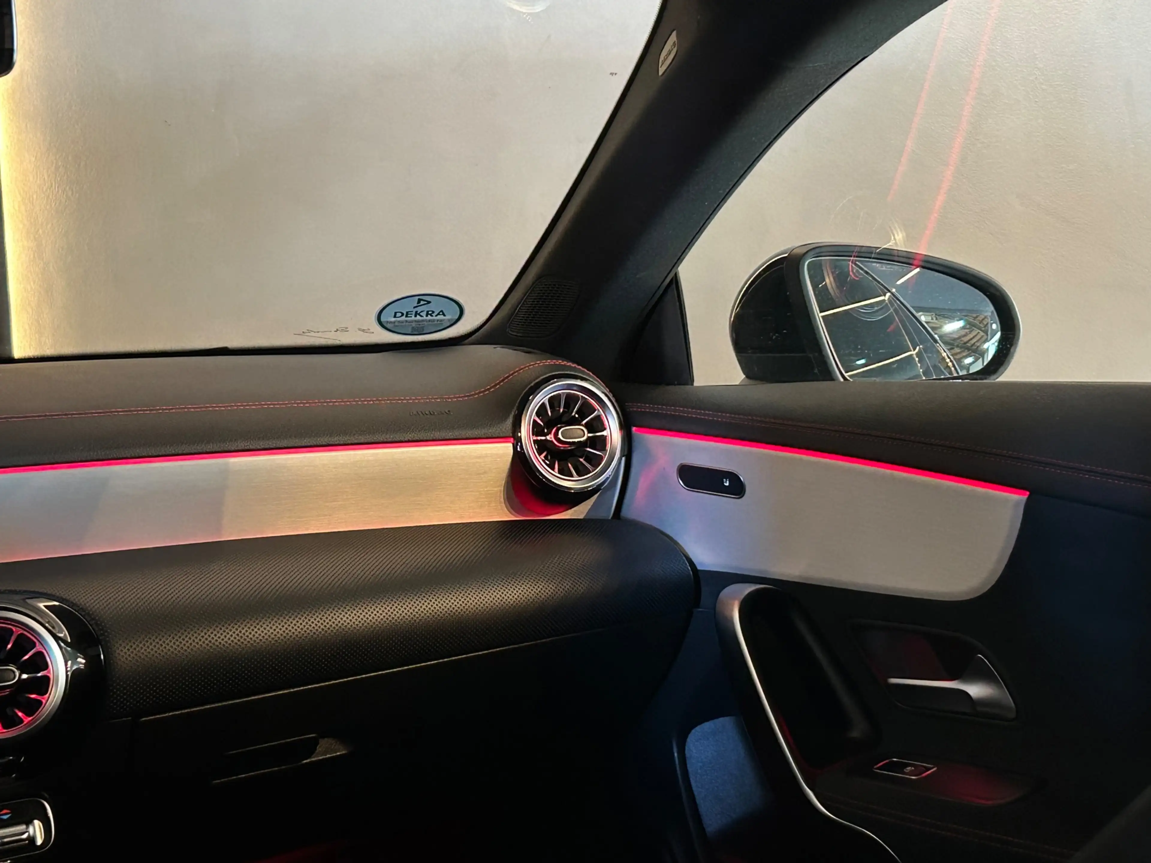 Mercedes-Benz CLA 180 AMG Line|PANO|CRUISE|AMBIENT|PARK SENS & CAM|STOEL — photo 43
