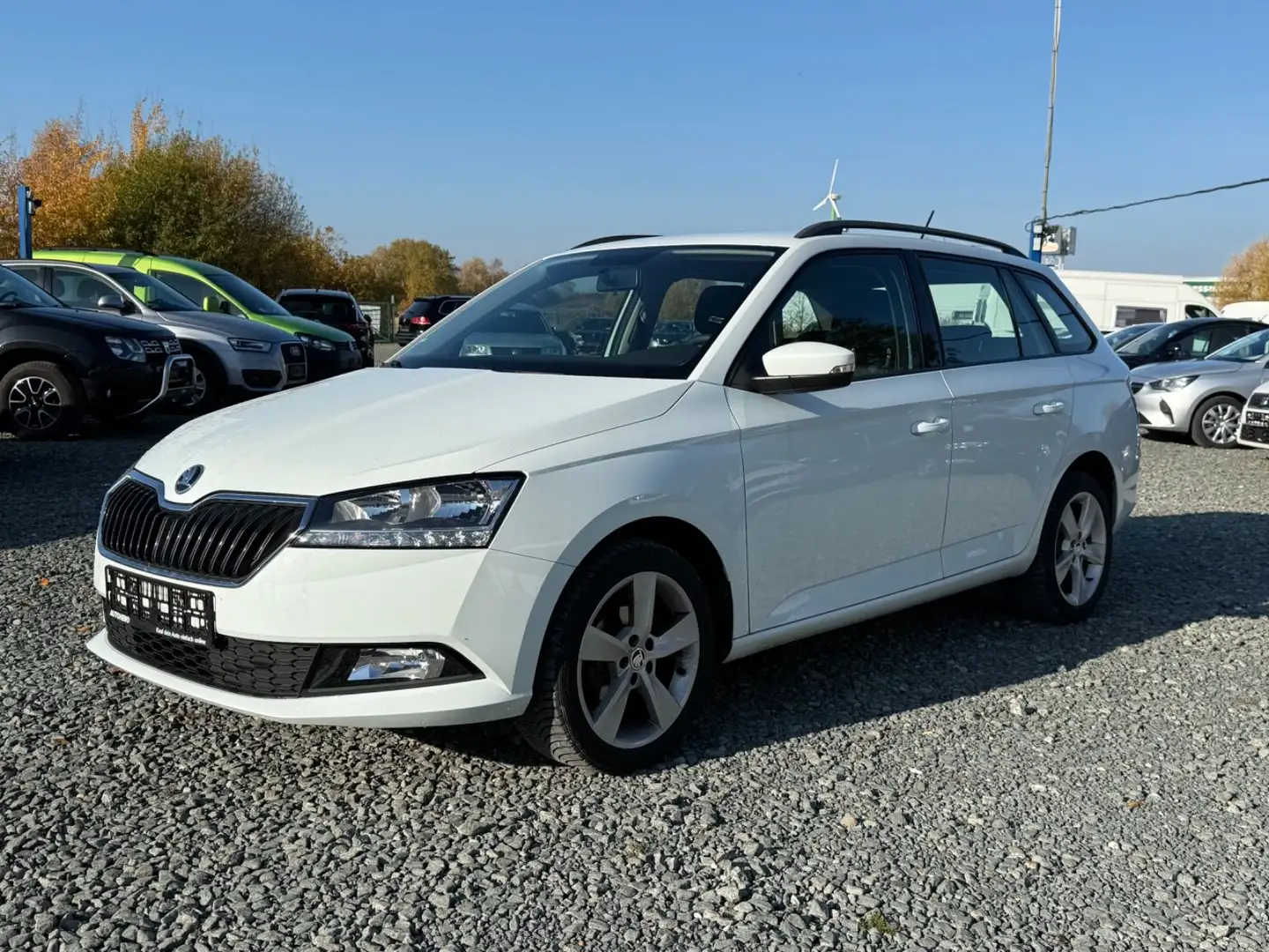 Skoda Fabia Combi Cool*SHZG*PDC*CarPlay*Scheckheft* Wit - 1
