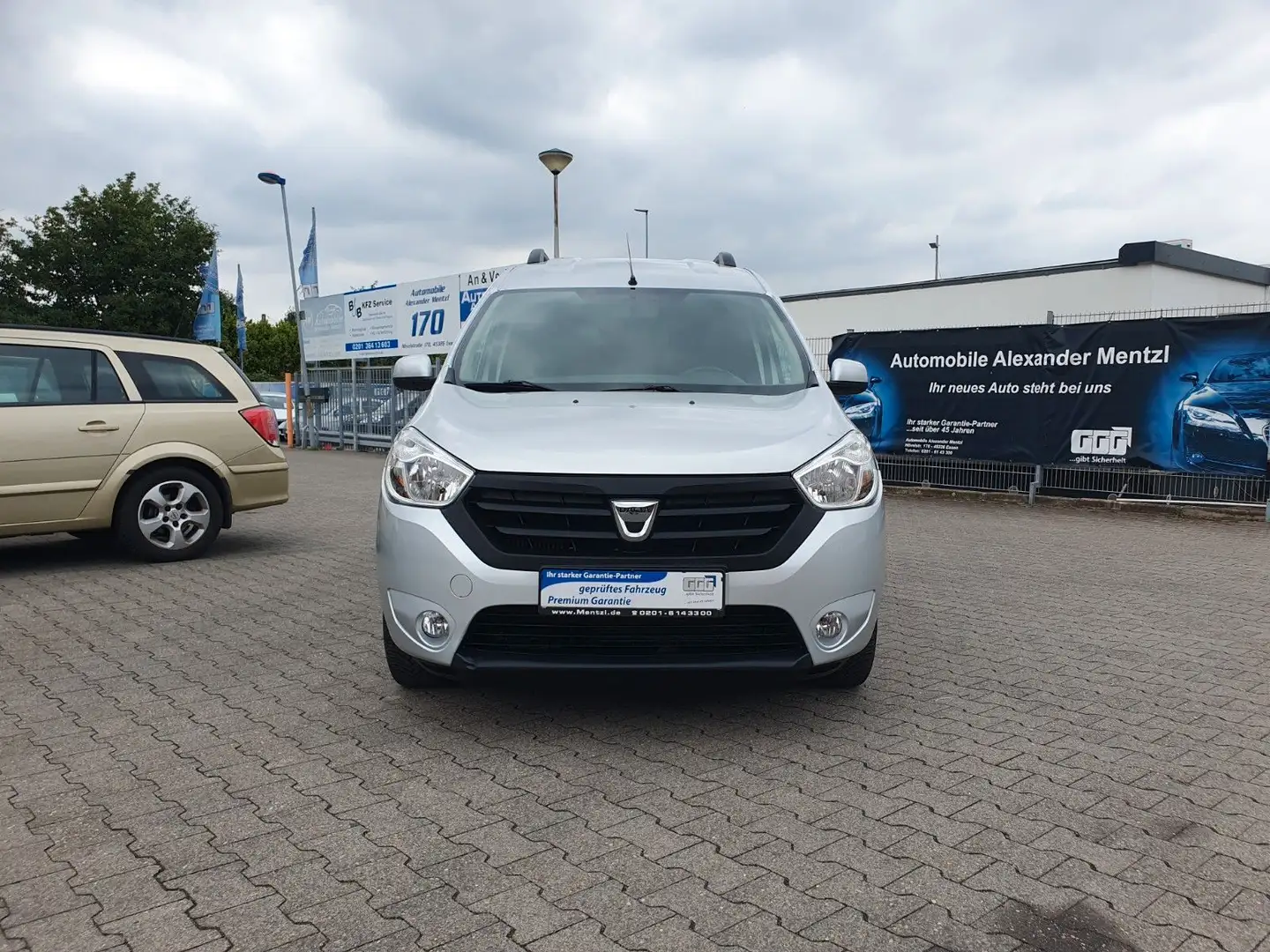 Dacia Dokker TCe 115 Lauréate GARANTIE KLIMAANLAGE AHK Silber - 2