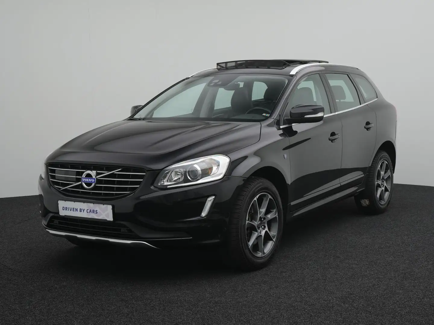 Volvo XC60 Ocean Race 2WD,BIXENON,H/K,TOTW,PANO,MEMO Fekete - 2