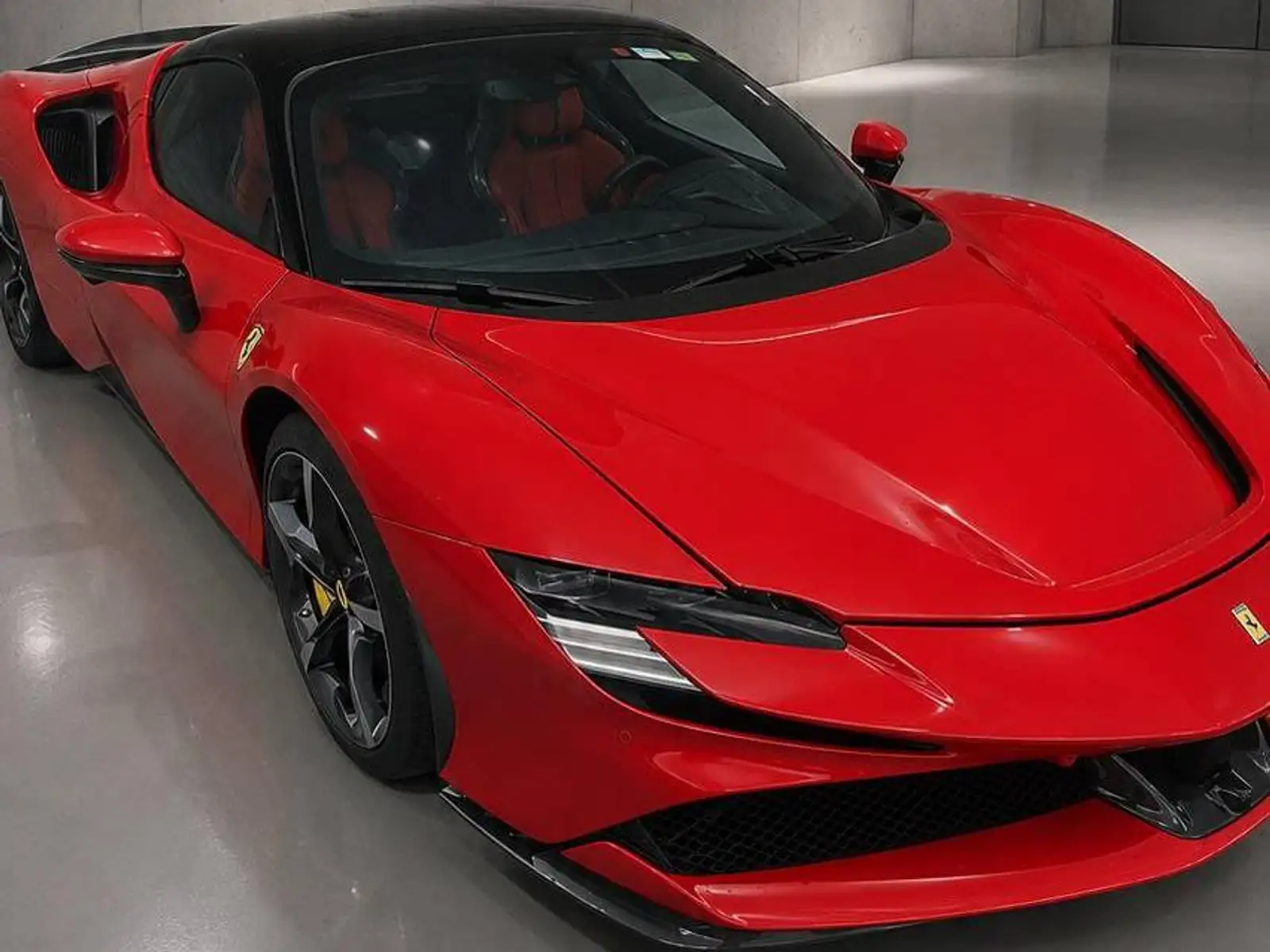 Ferrari SF90 Spider PHEV 4.0 Turbo V8 F1