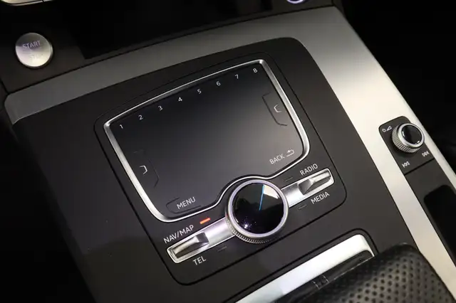 Audi Q5 view 13